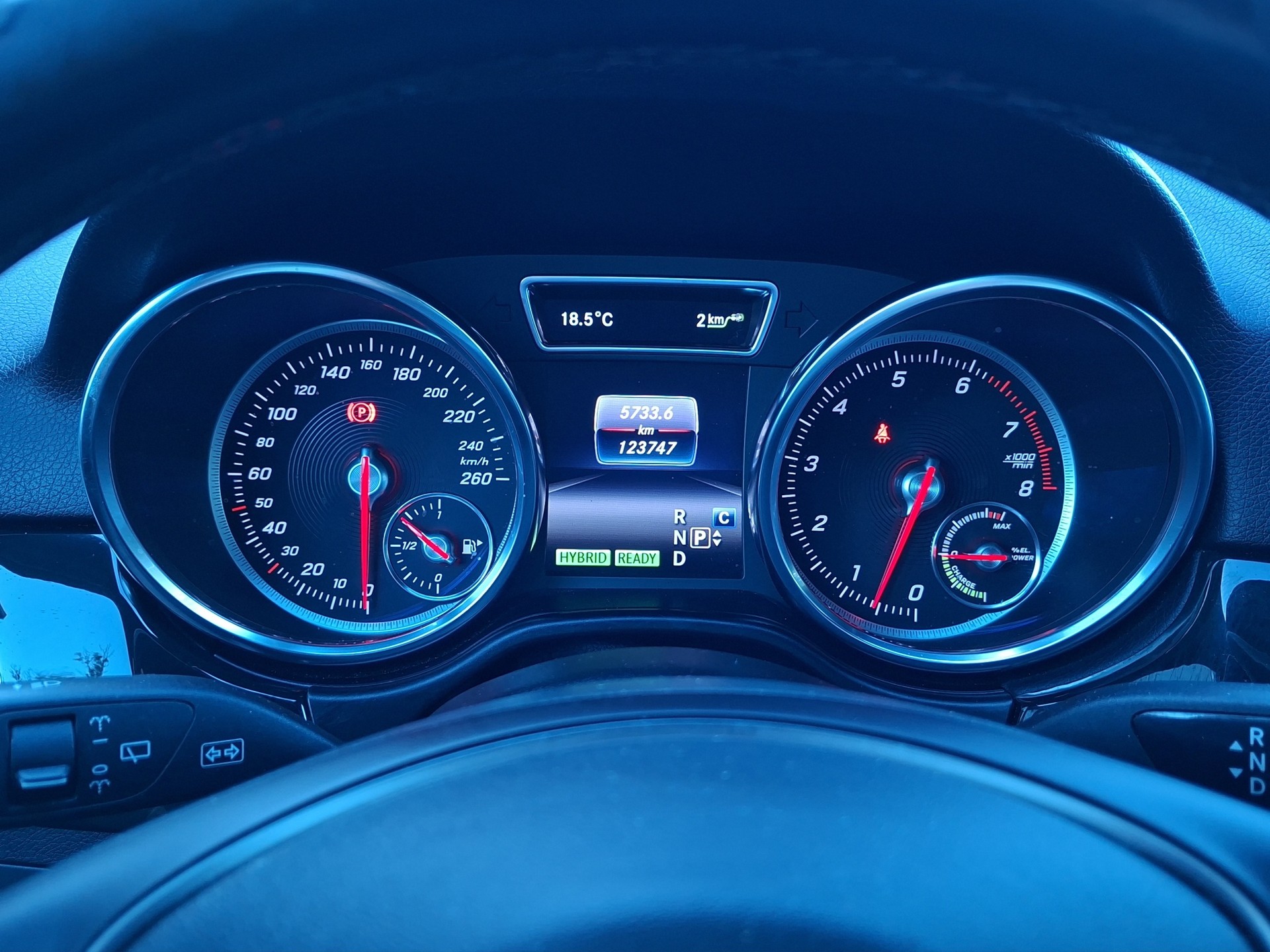 MERCEDES-BENZ GLE 500 e 4Matic 7G-Tronic-image-7