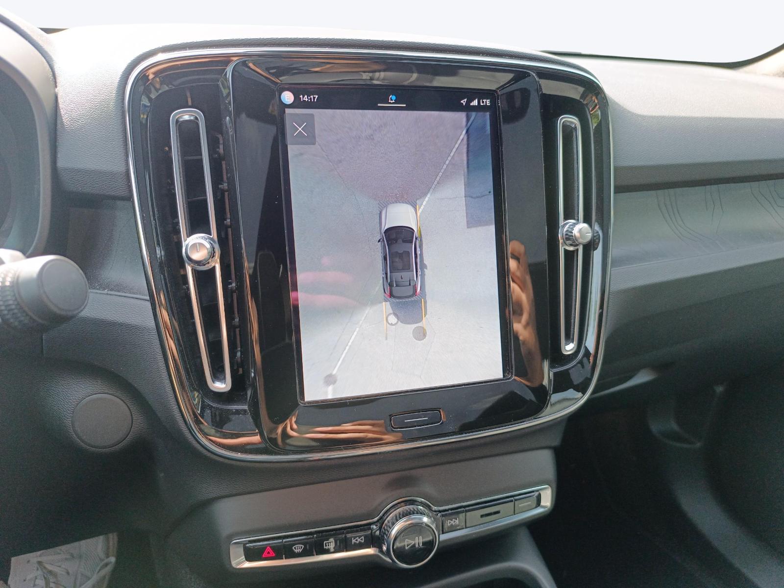 VOLVO C40 P8 Twin Recharge Ultimate AWD-image-13