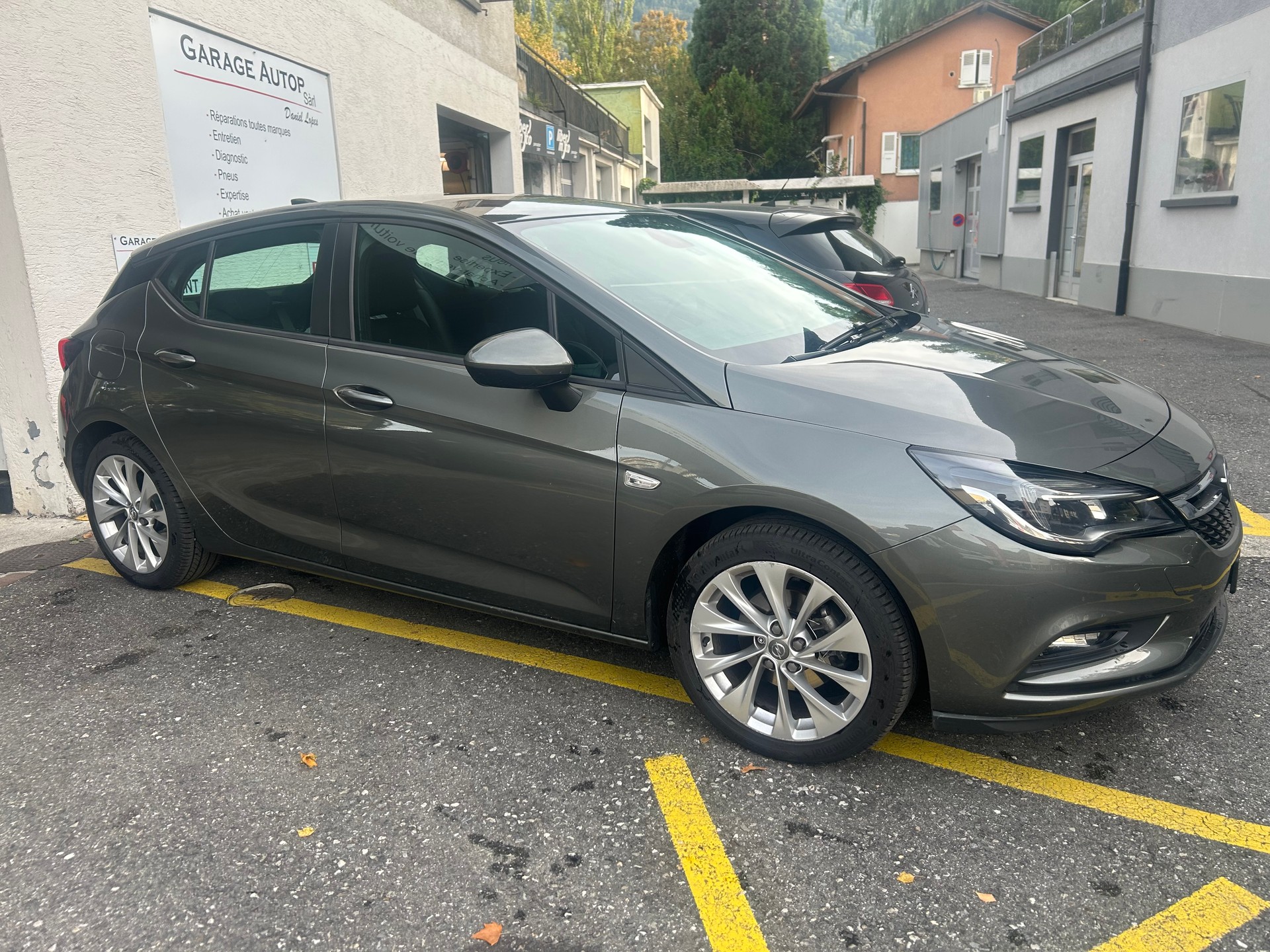 OPEL Astra 1.4i Turbo Dynamic Automatic-image-5