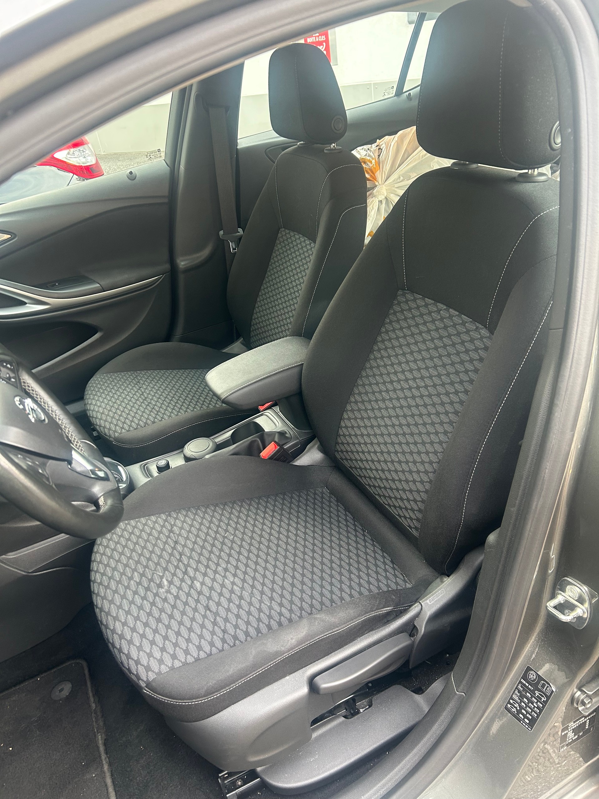 OPEL Astra 1.4i Turbo Dynamic Automatic-image-8