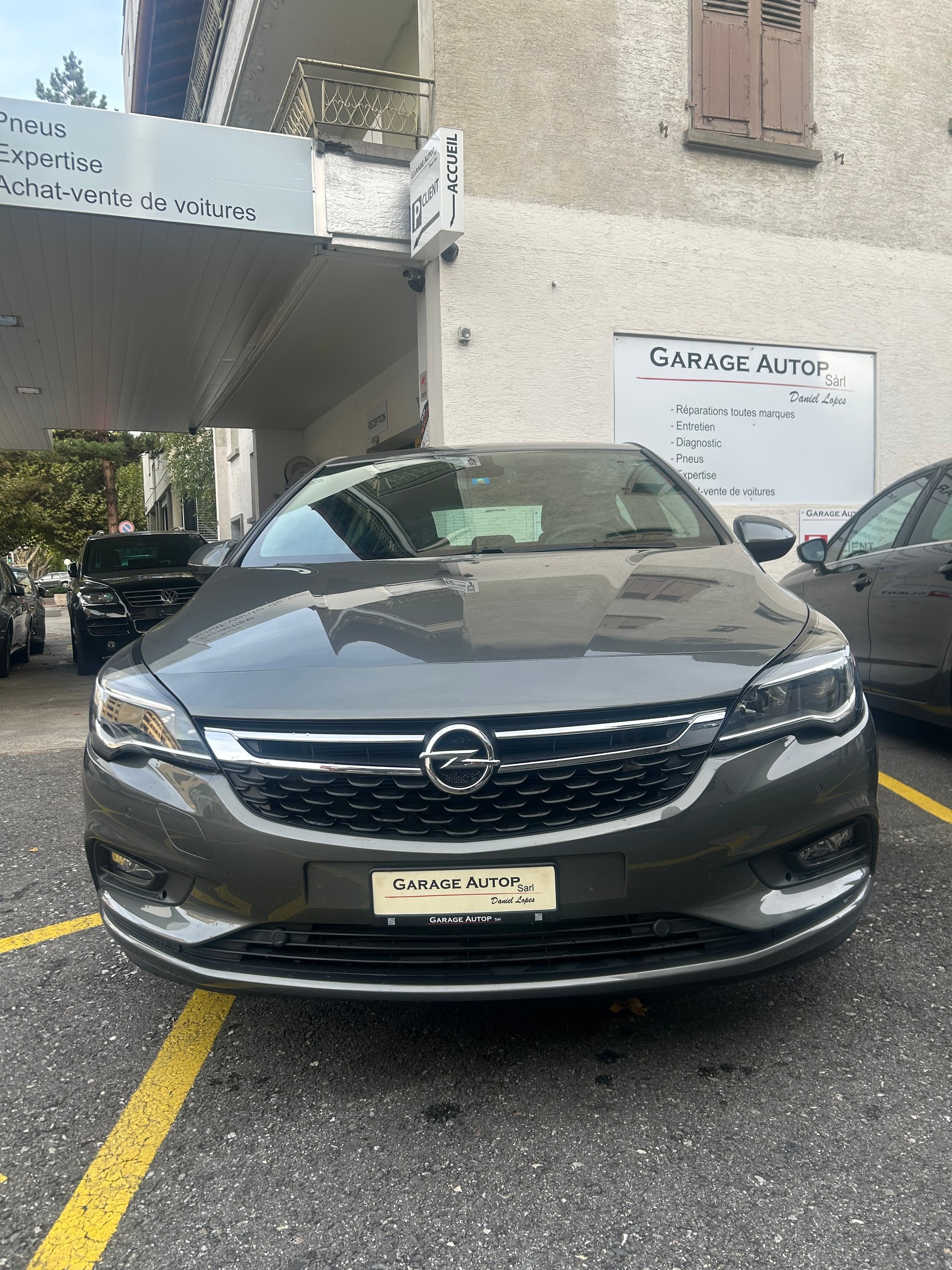 OPEL Astra 1.4i Turbo Dynamic Automatic-image-1