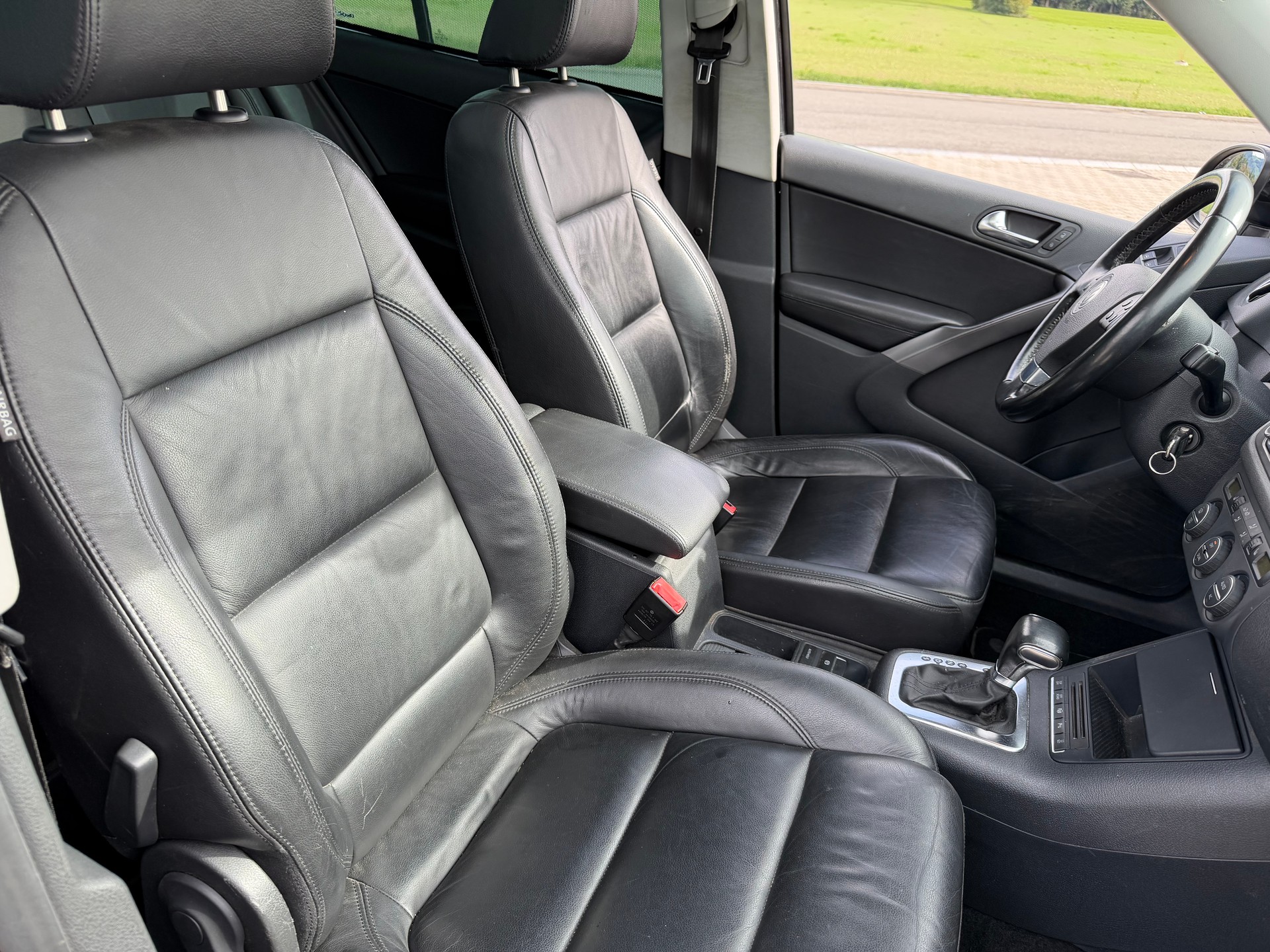 VW Tiguan 2.0 TSI Sport&Style Tiptronic-image-6