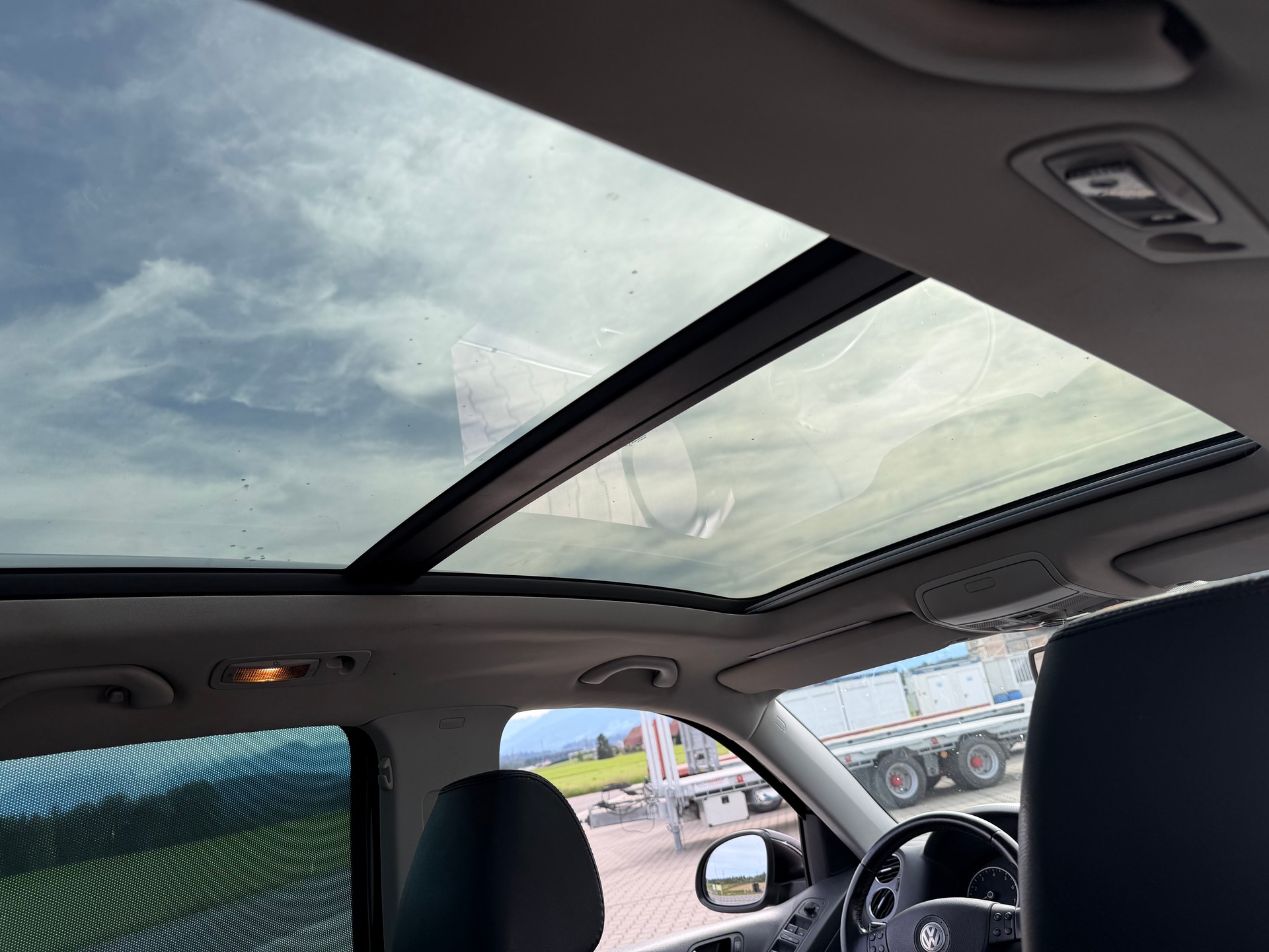 VW Tiguan 2.0 TSI Sport&Style Tiptronic-image-4