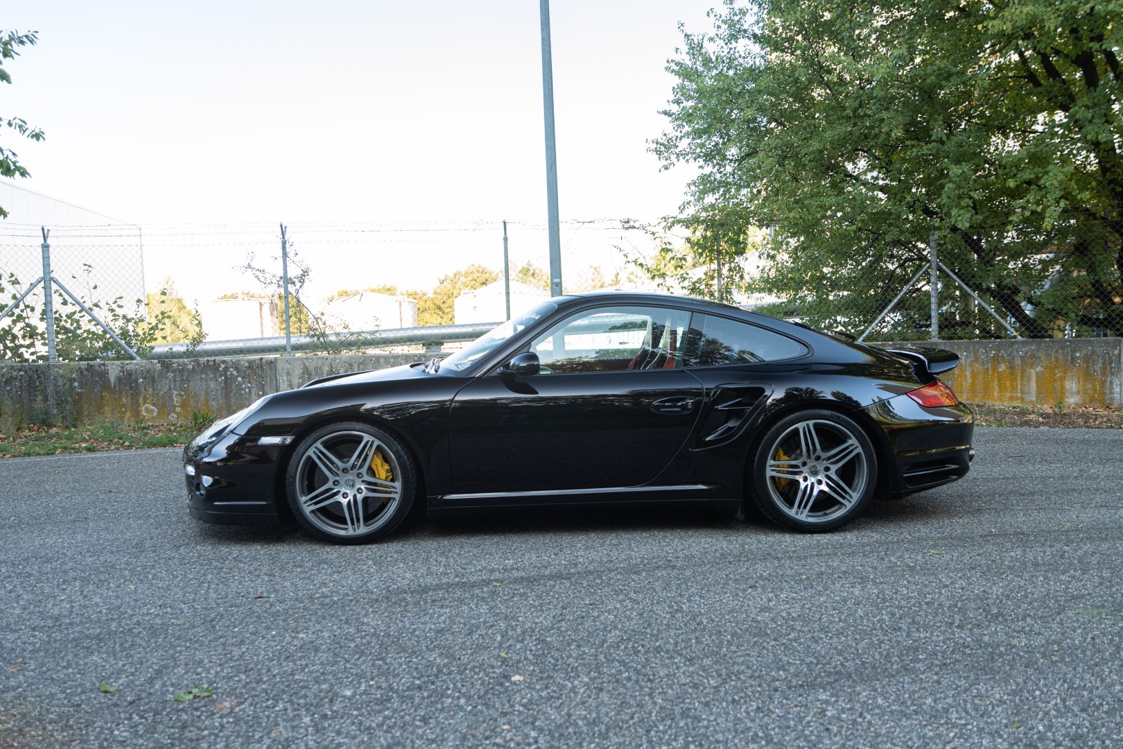 PORSCHE 911 Turbo-image-1
