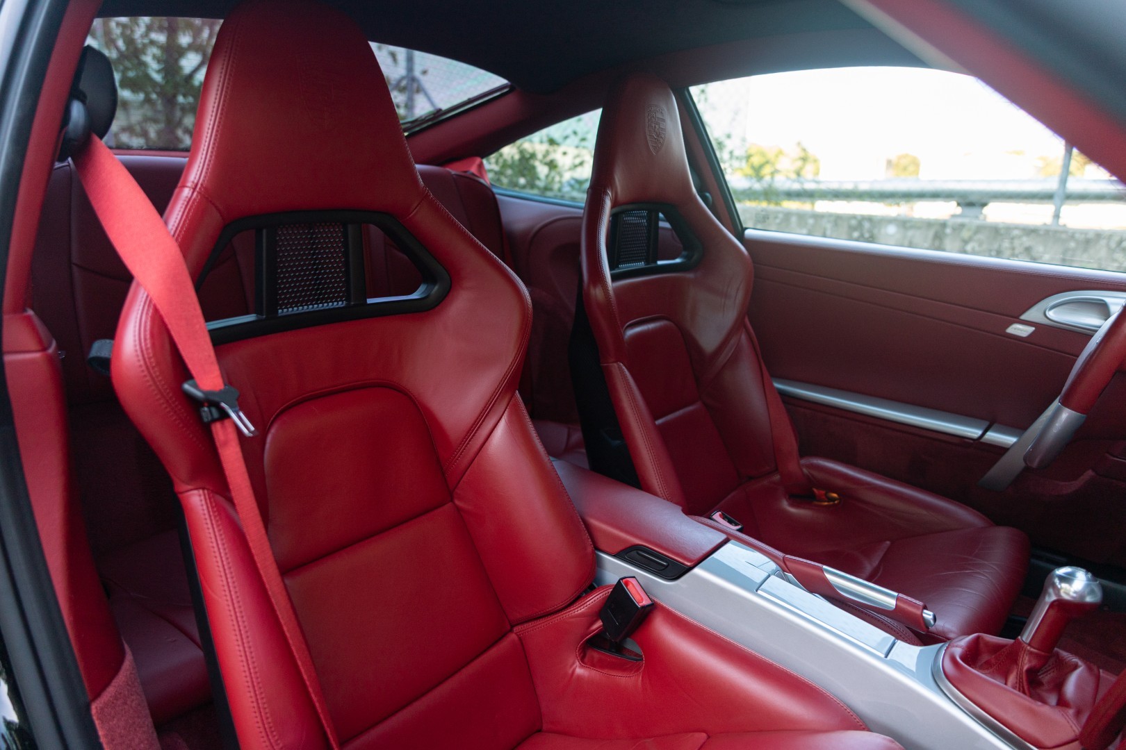 PORSCHE 911 Turbo-image-14