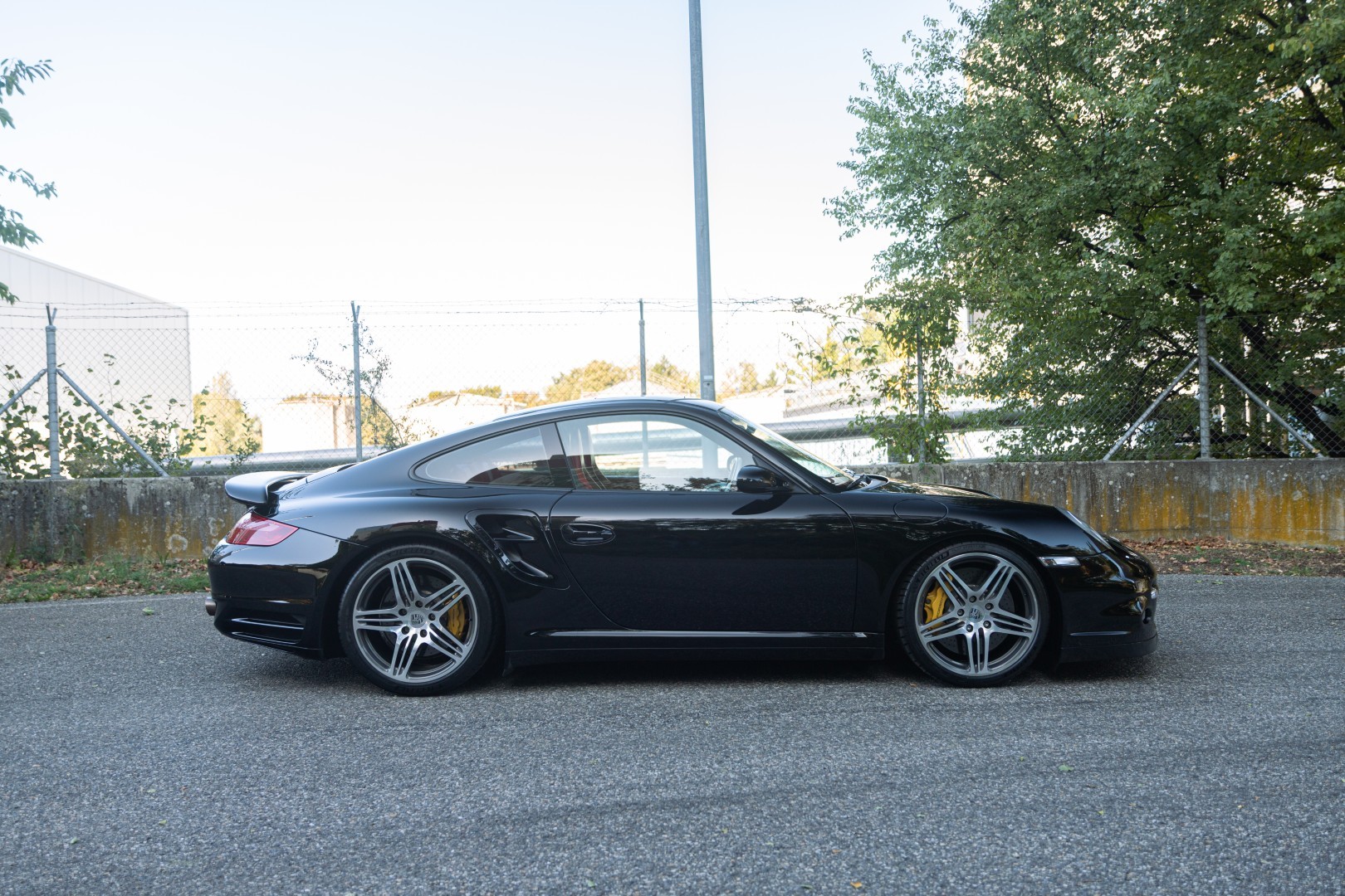 PORSCHE 911 Turbo-image-5