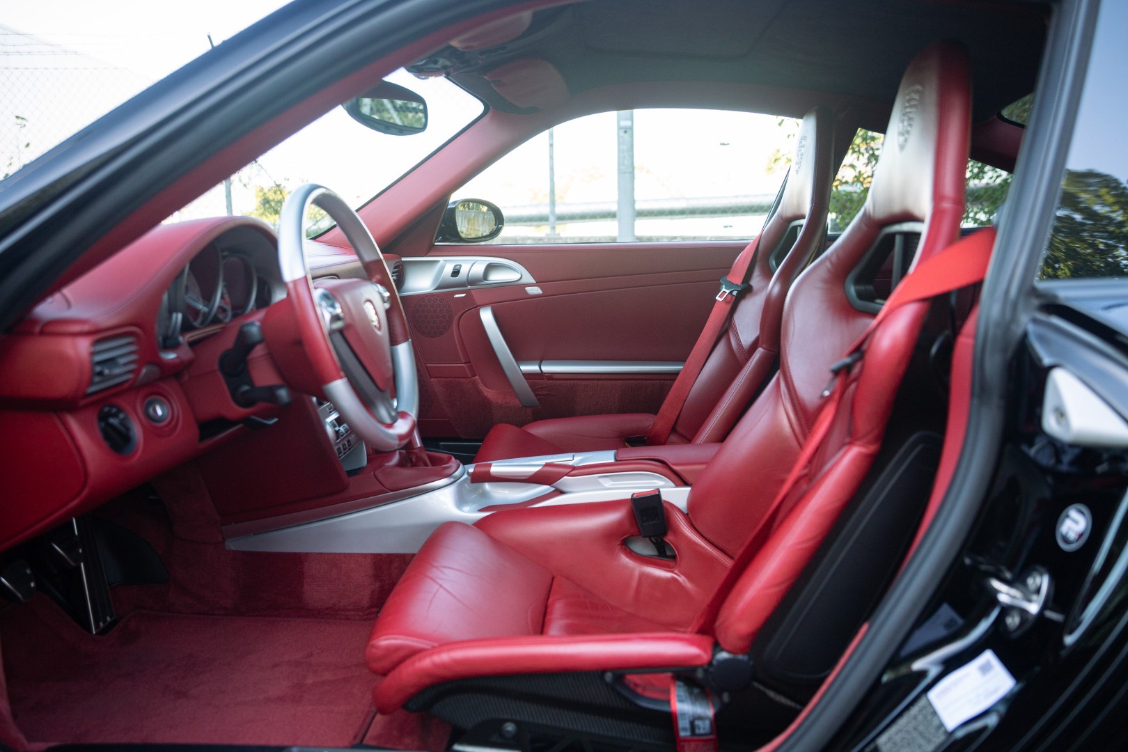 PORSCHE 911 Turbo-image-10