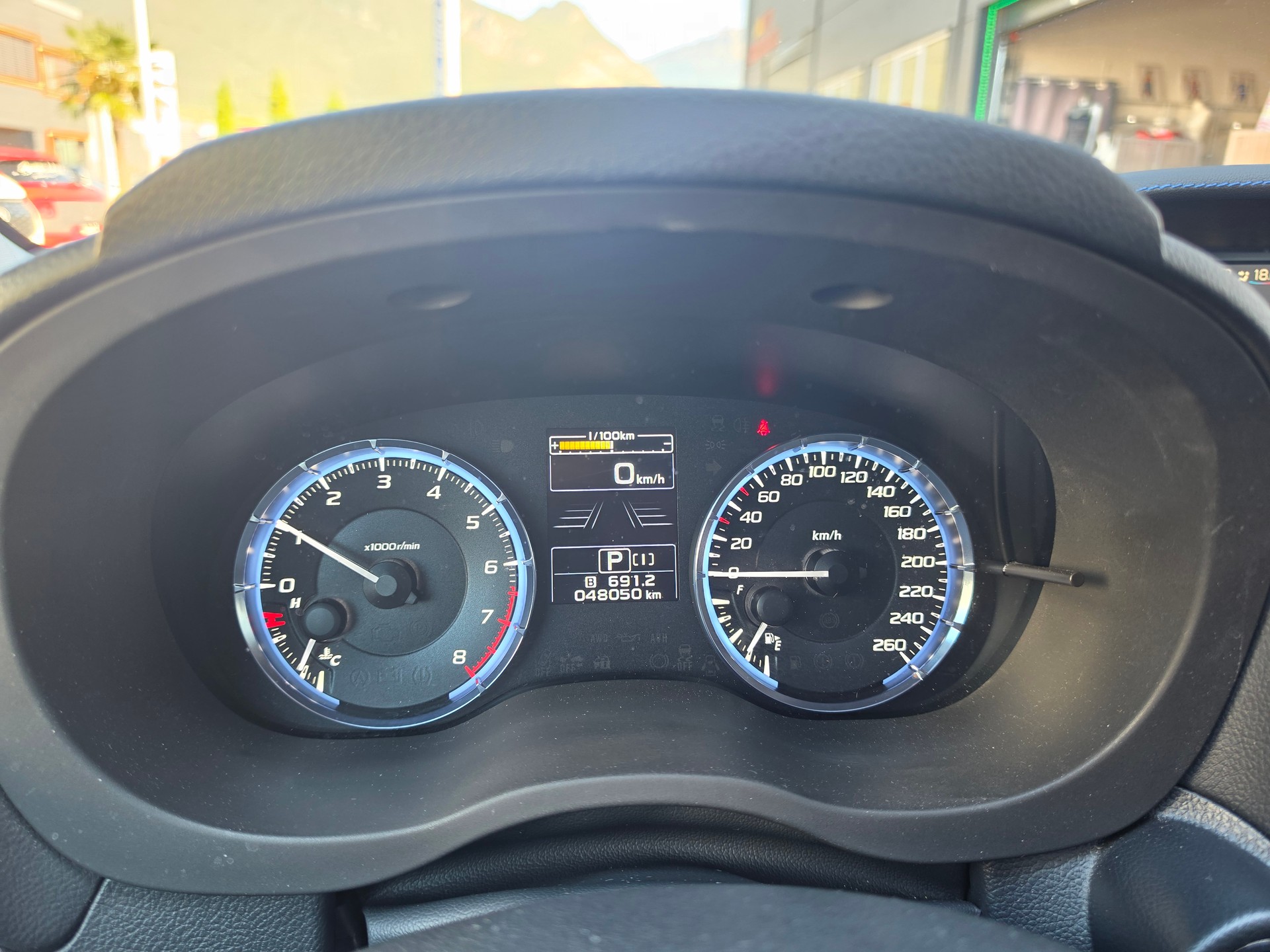 SUBARU Levorg 2.0i Luxury AWD Lineartronic-image-12