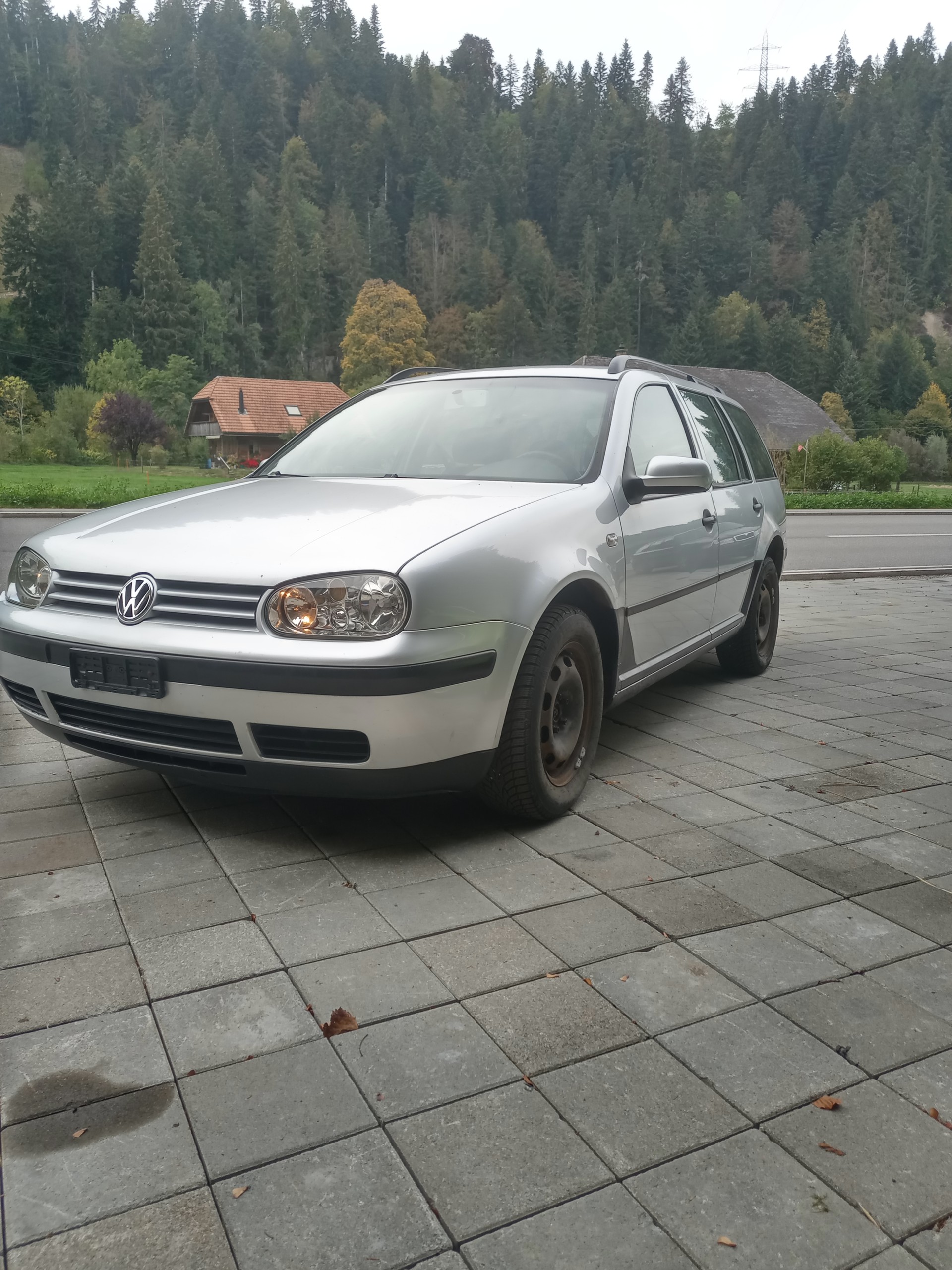 VW Golf Variant 2.0 4Motion-image-0