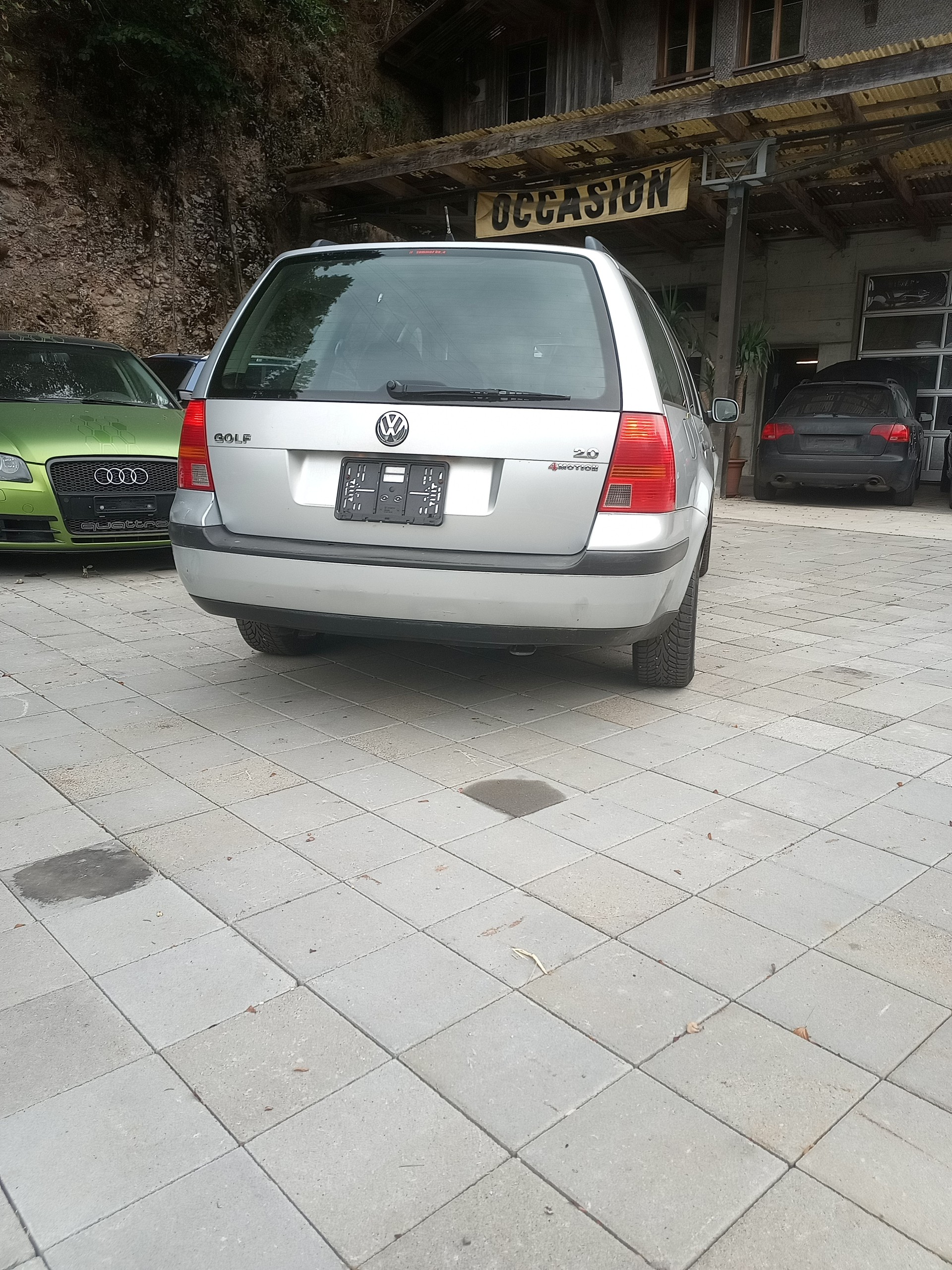 VW Golf Variant 2.0 4Motion-image-4