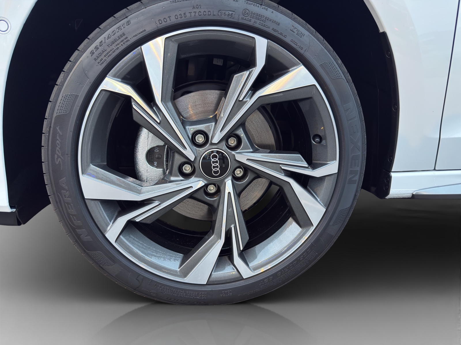 AUDI A3 Sportback TFSI 110 kW S line Attraction S tronic-image-15