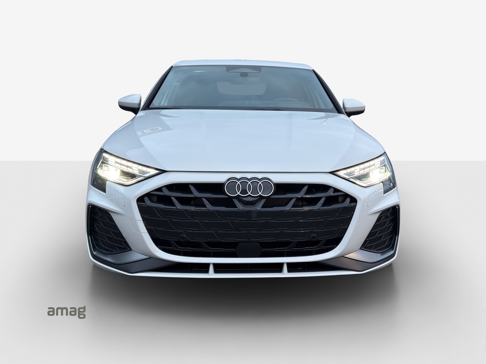 AUDI A3 Sportback TFSI 110 kW S line Attraction S tronic-image-6