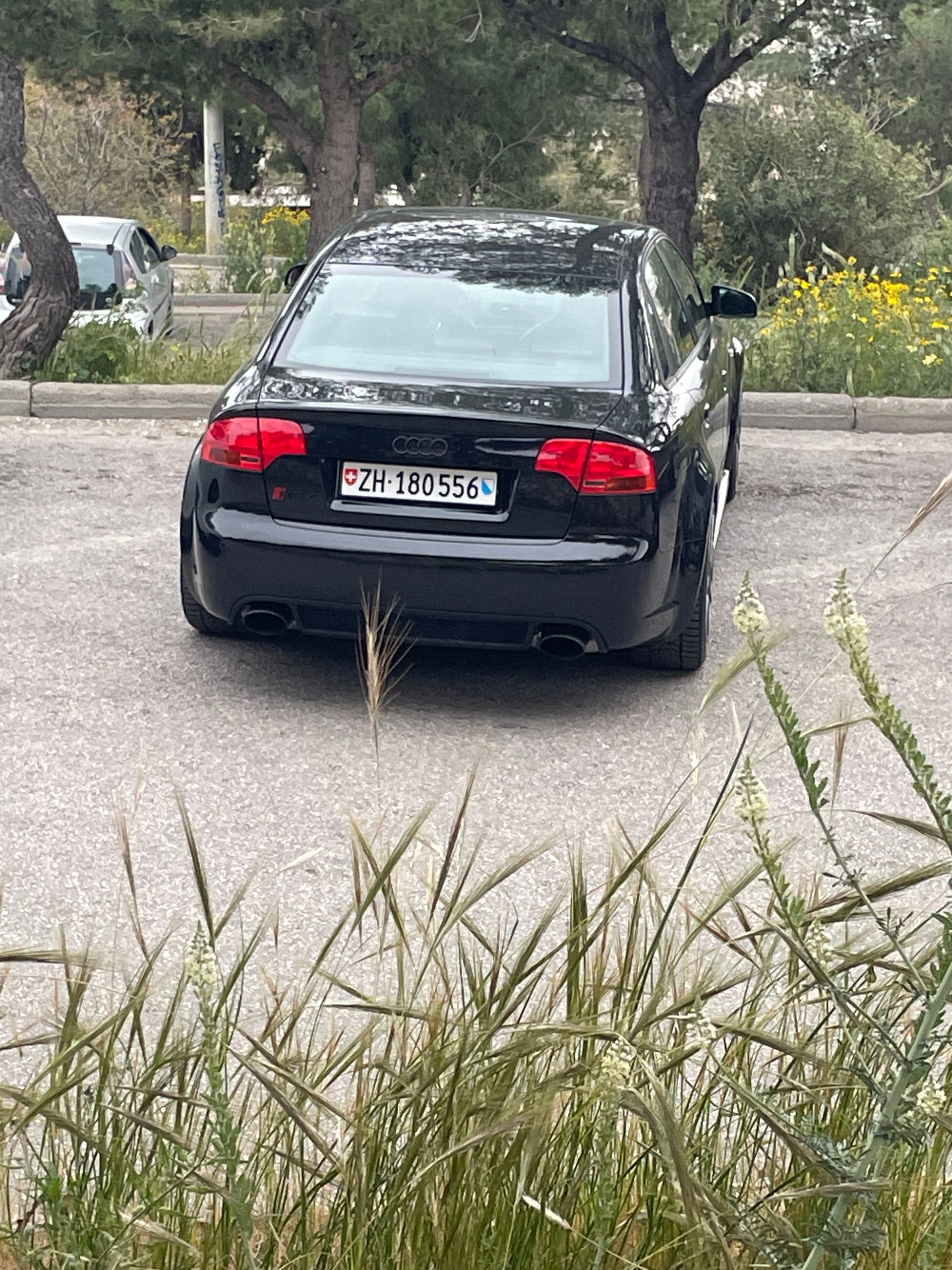 AUDI 4.2 V8 quattro-image-10