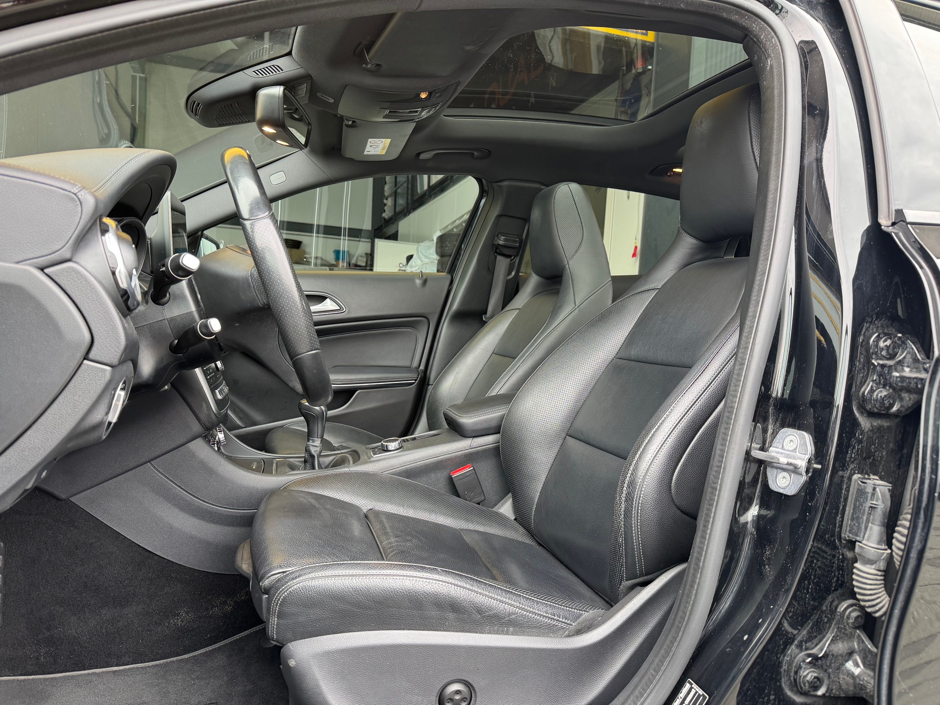 MERCEDES-BENZ GLA 200 Night Star-image-7