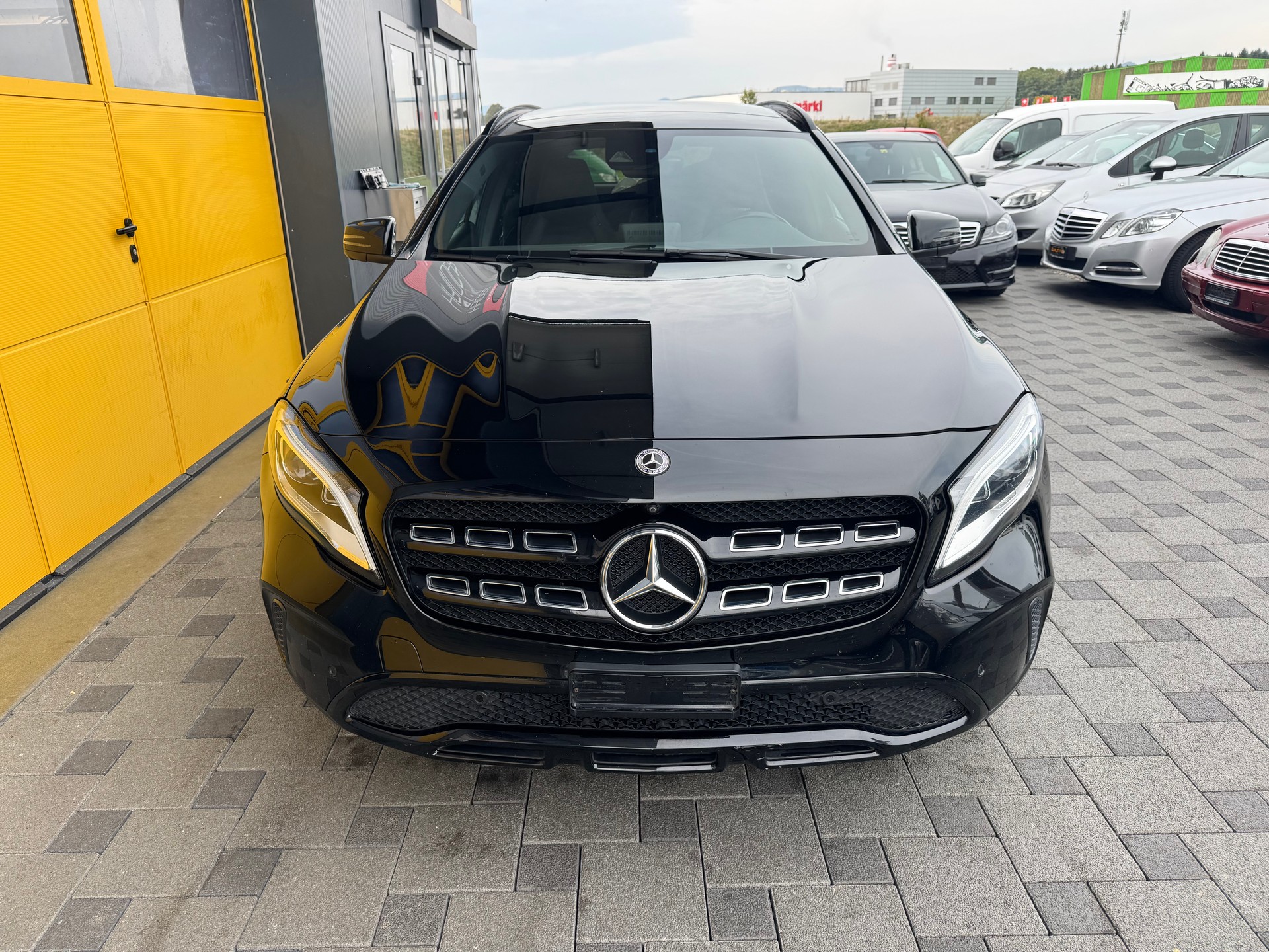 MERCEDES-BENZ GLA 200 Night Star-image-1