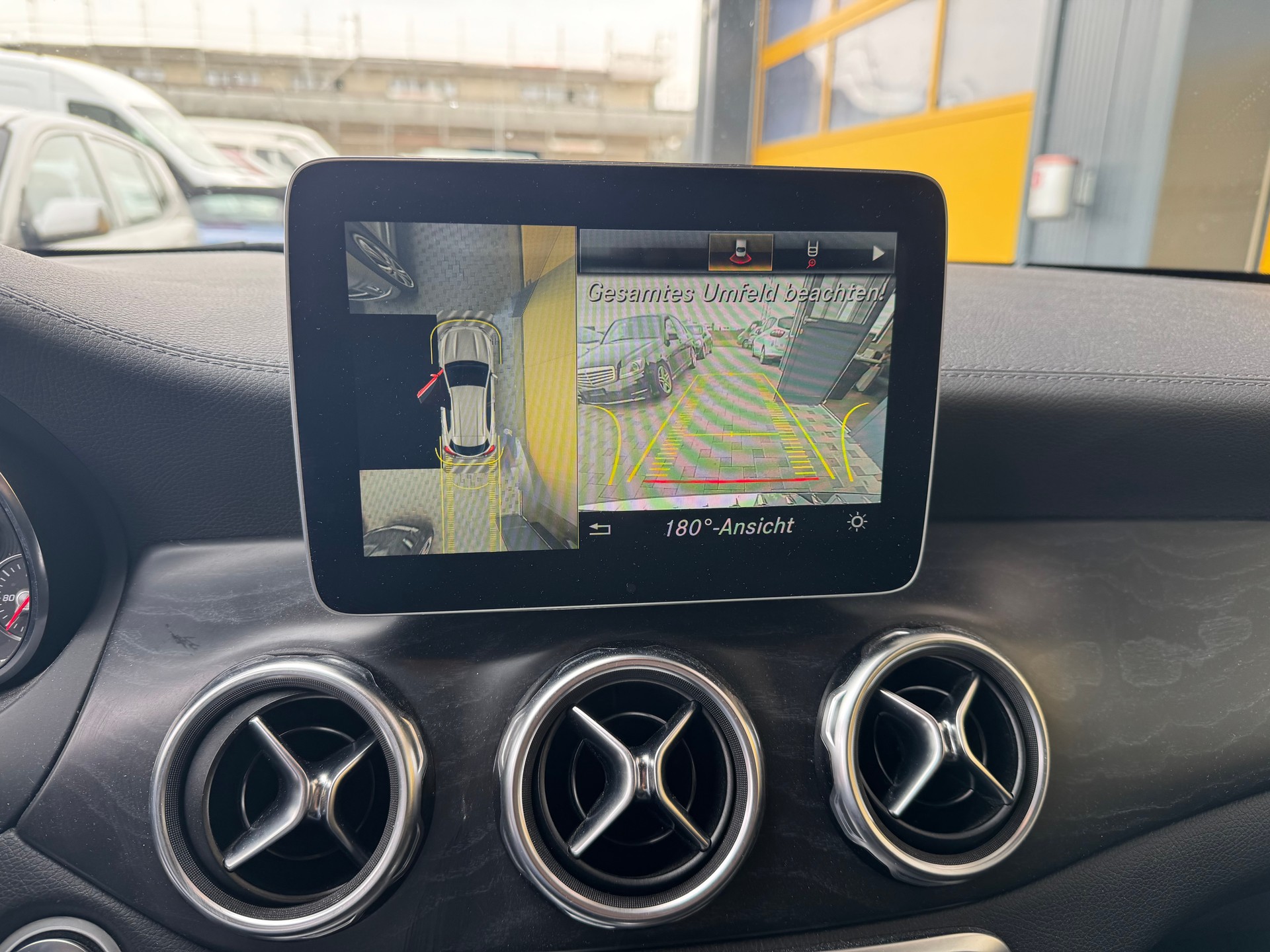 MERCEDES-BENZ GLA 200 Night Star-image-12