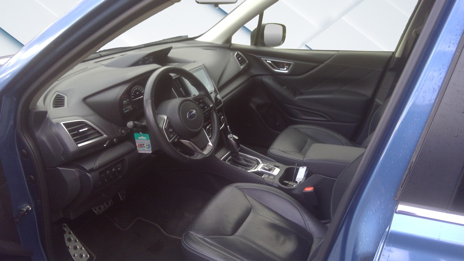 SUBARU Forester 2.0i e-Boxer Luxury Lineartronic-image-10