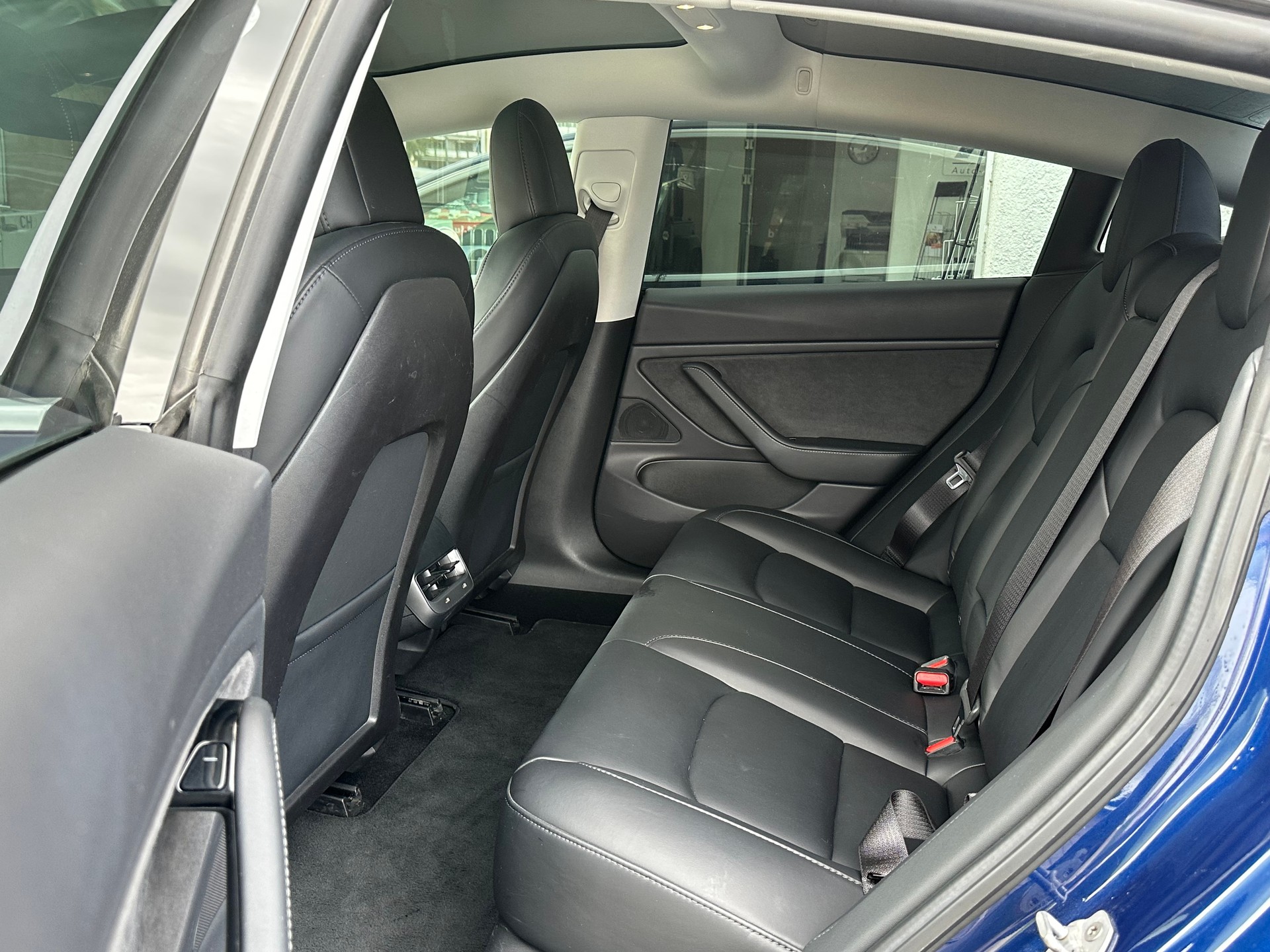 TESLA TESLA Model 3 Performance Dual Motor AWD-image-6