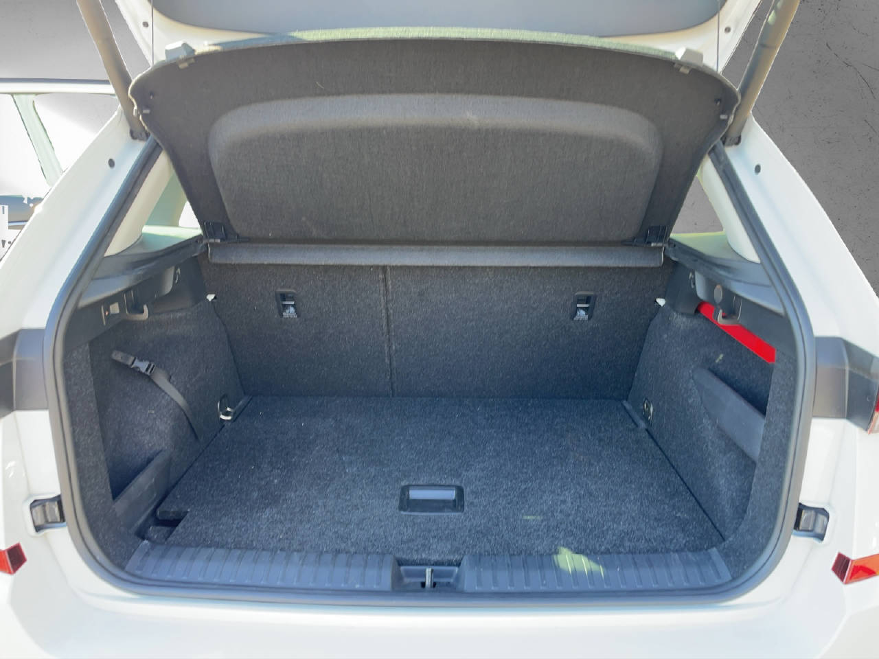 SKODA Kamiq 1.5 TSI Ambition DSG-image-14