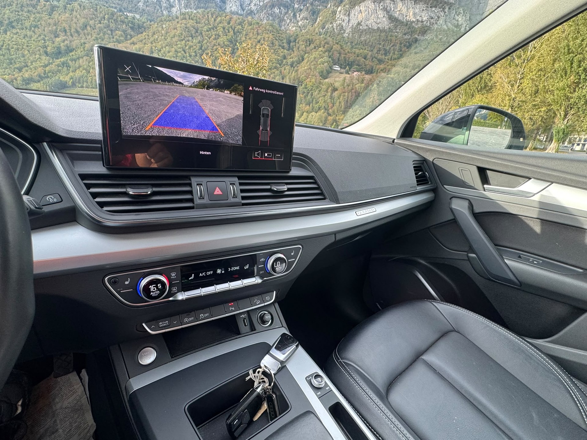 AUDI Q5 40 TDI quattro S-tronic-image-18