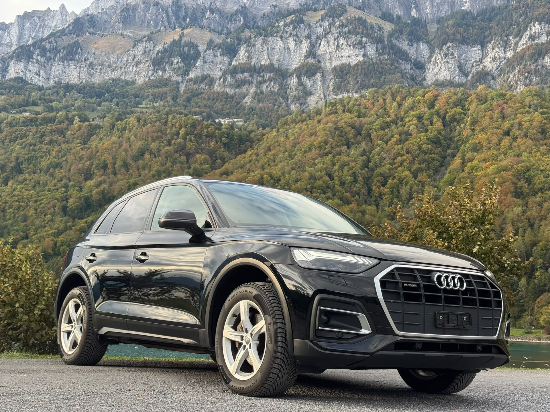AUDI Q5 40 TDI quattro S-tronic-image-2