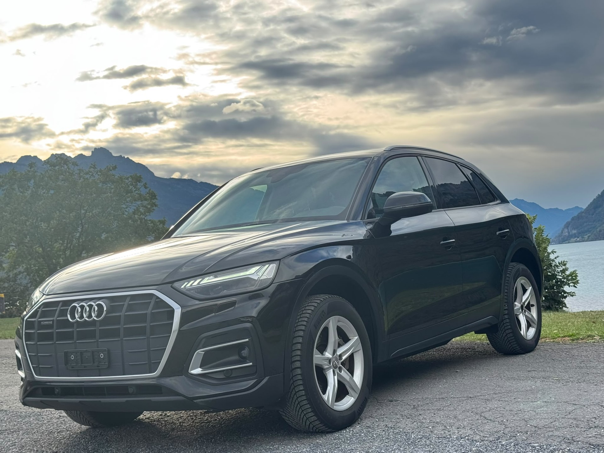 AUDI Q5 40 TDI quattro S-tronic-image-3