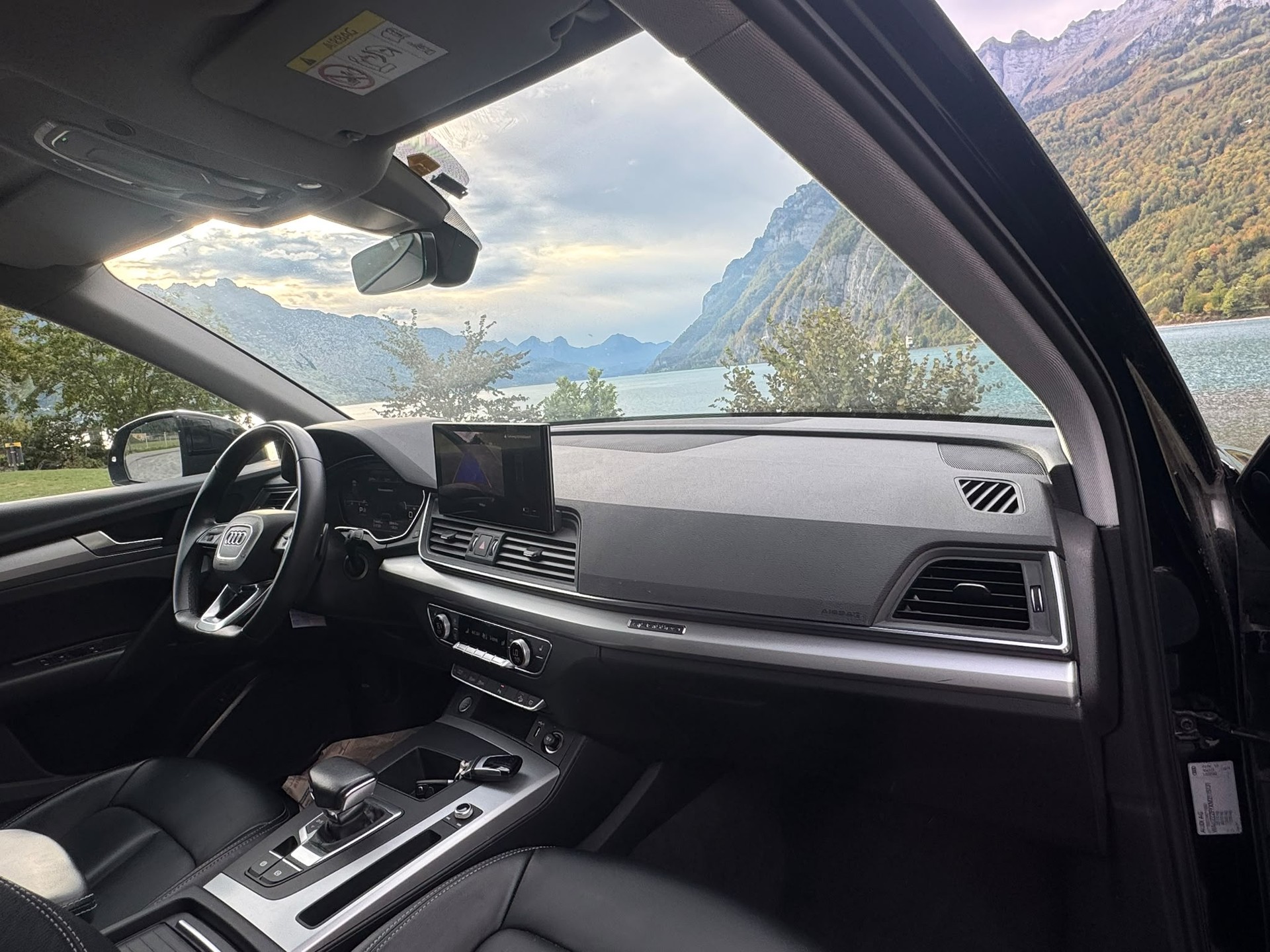 AUDI Q5 40 TDI quattro S-tronic-image-12