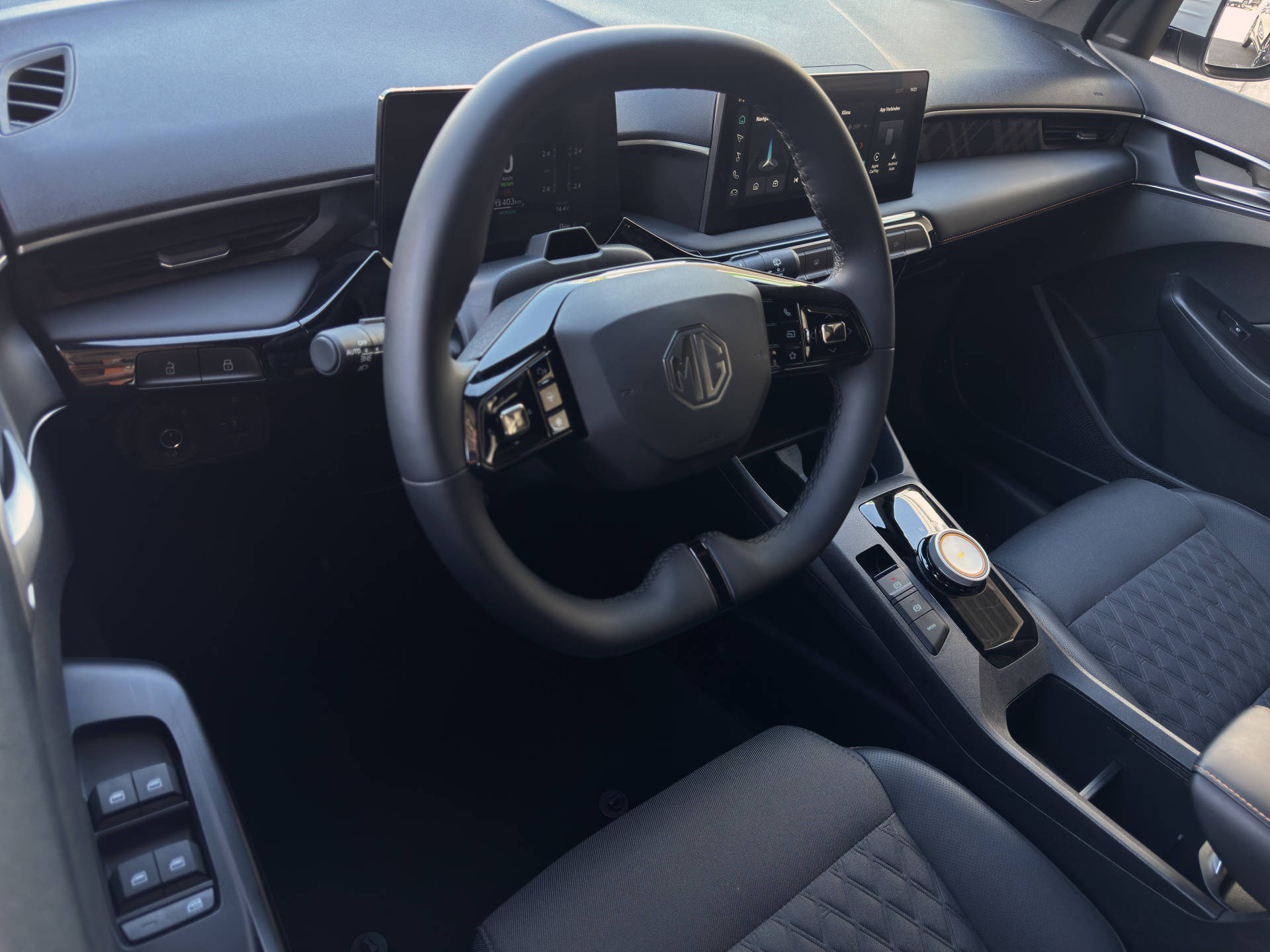 MG 3 1.5 Hybrid Luxury-image-7