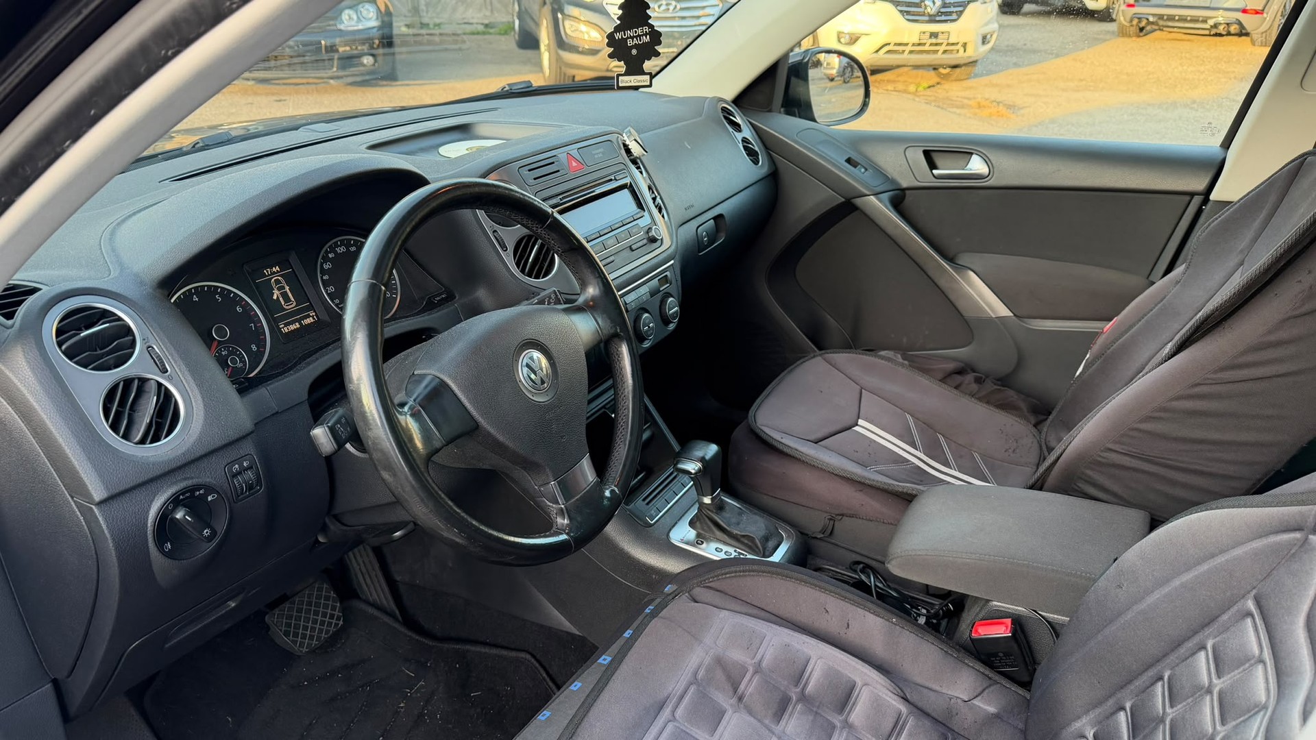 VW Tiguan 2.0 TSI Sport&Style Tiptronic-image-10
