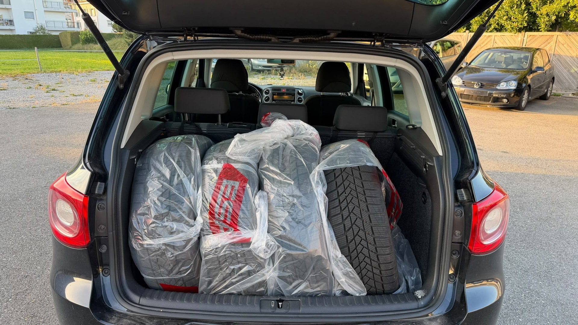 VW Tiguan 2.0 TSI Sport&Style Tiptronic-image-12