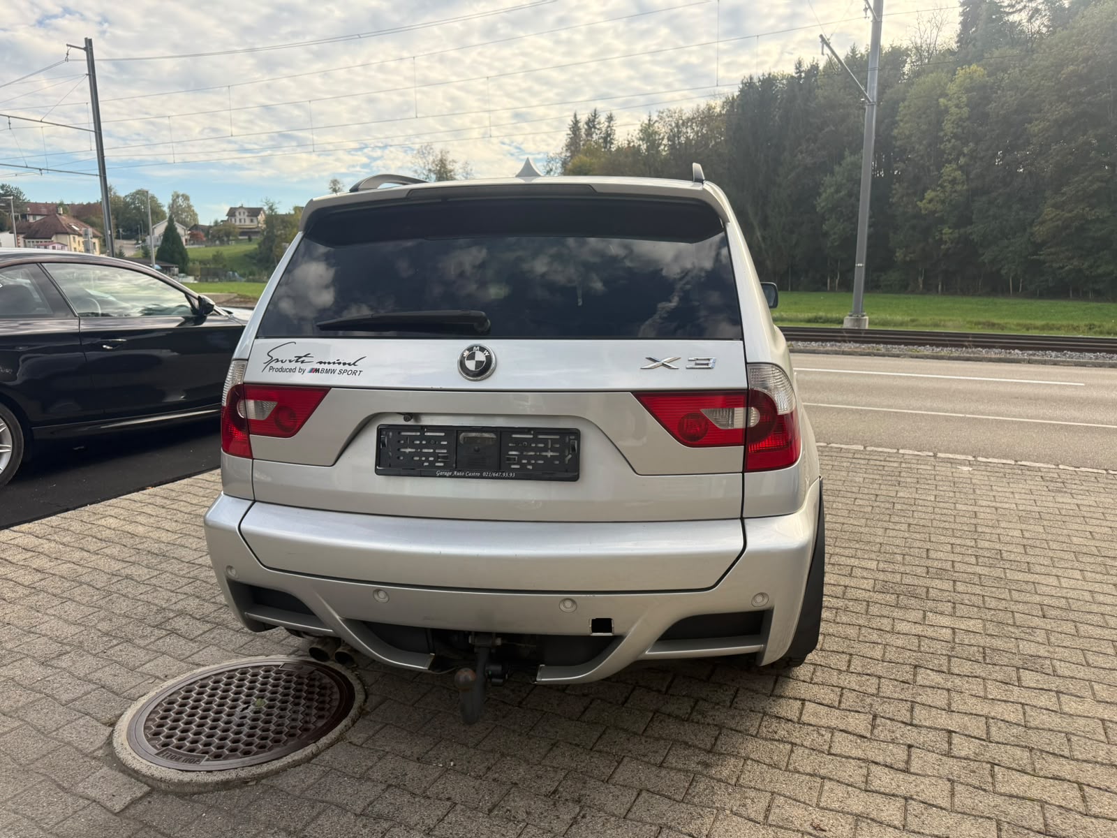 BMW X3 3.0i-image-6