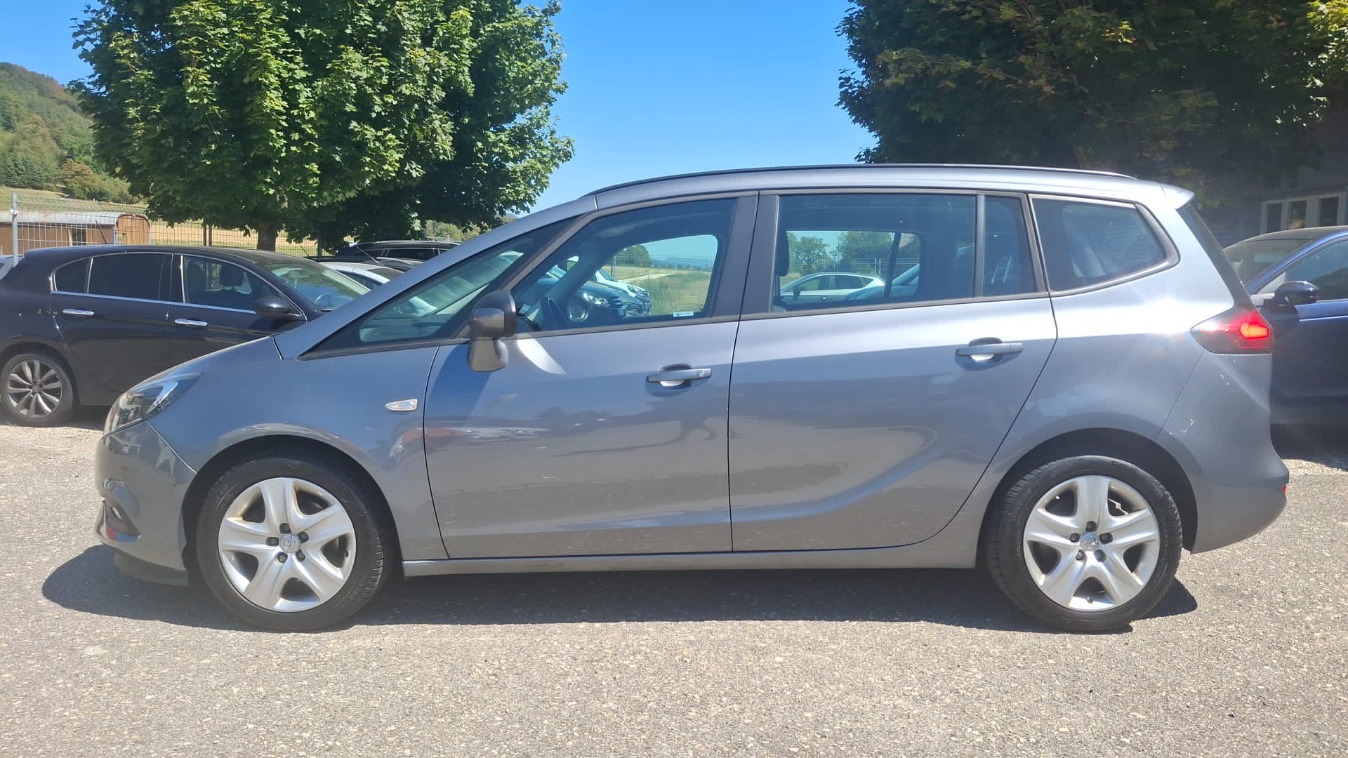 OPEL Zafira 1.4i 16V Excellence-image-3