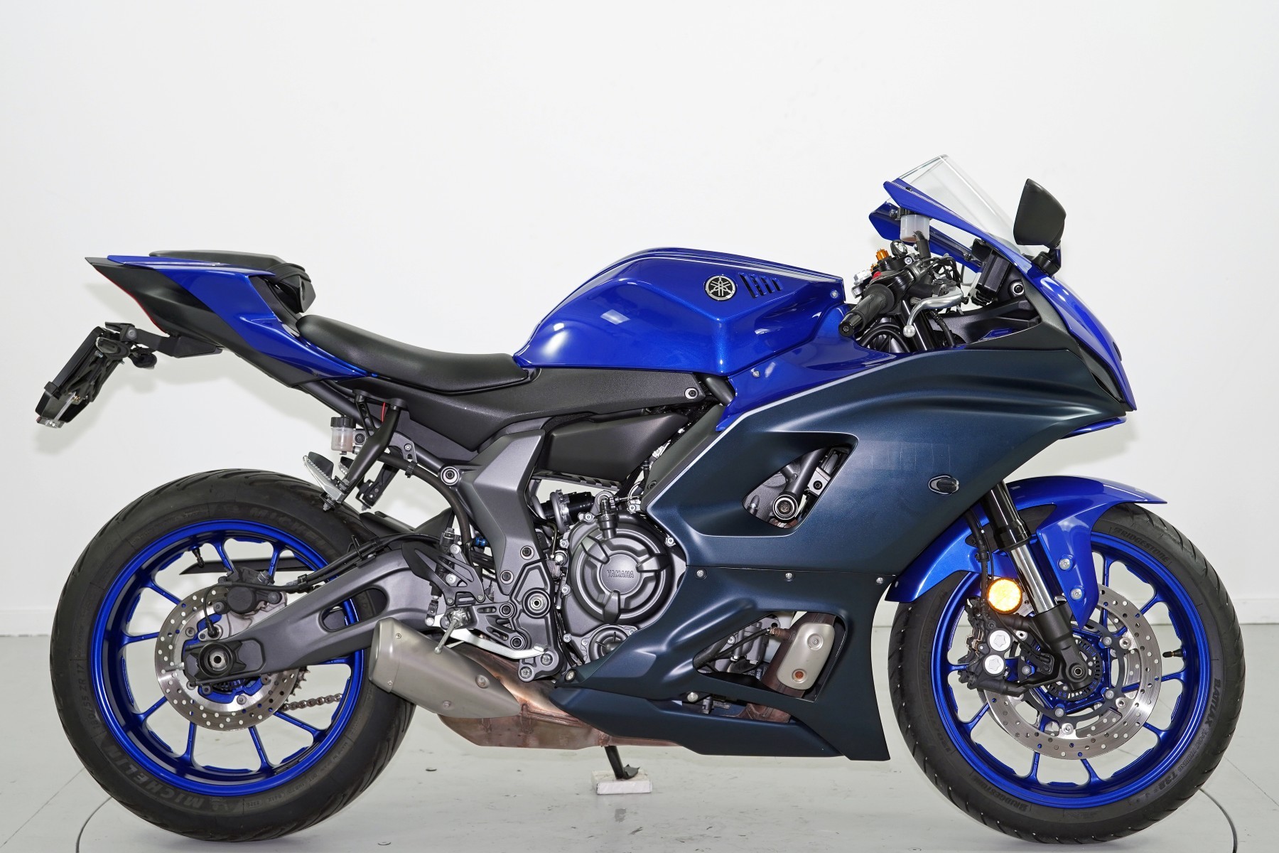 YAMAHA R7 ABS-showroom-element-3