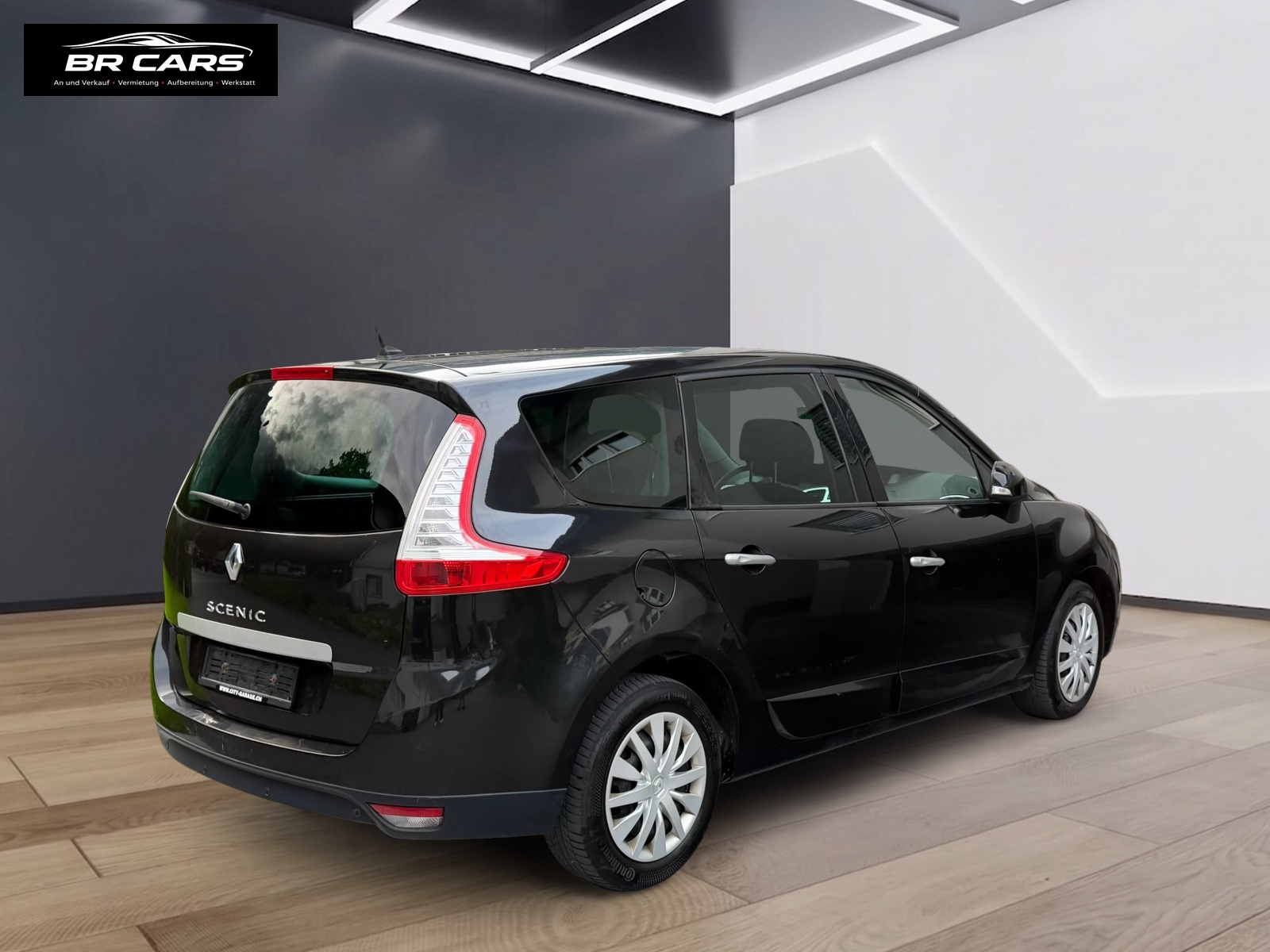 RENAULT Grand Scénic 2.0 16V Dynamique X-Tronic CVT-image-11