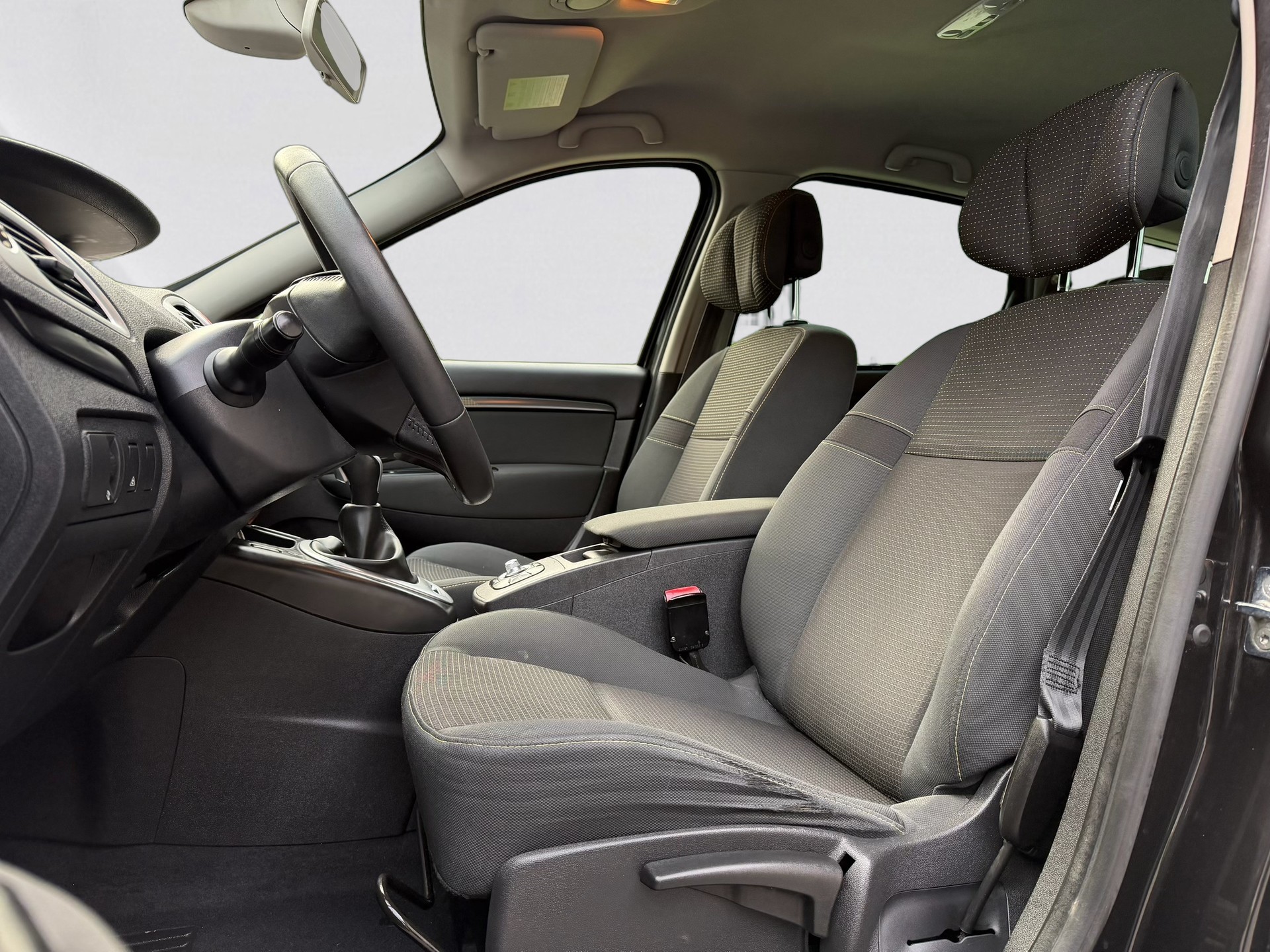 RENAULT Grand Scénic 2.0 16V Dynamique X-Tronic CVT-image-5