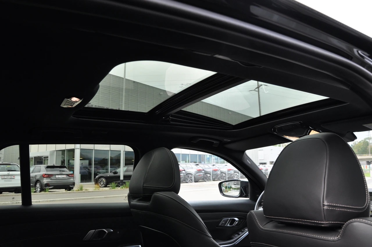 BMW M340i xDrive 48V Touring Steptronic M Sport Pro-image-16