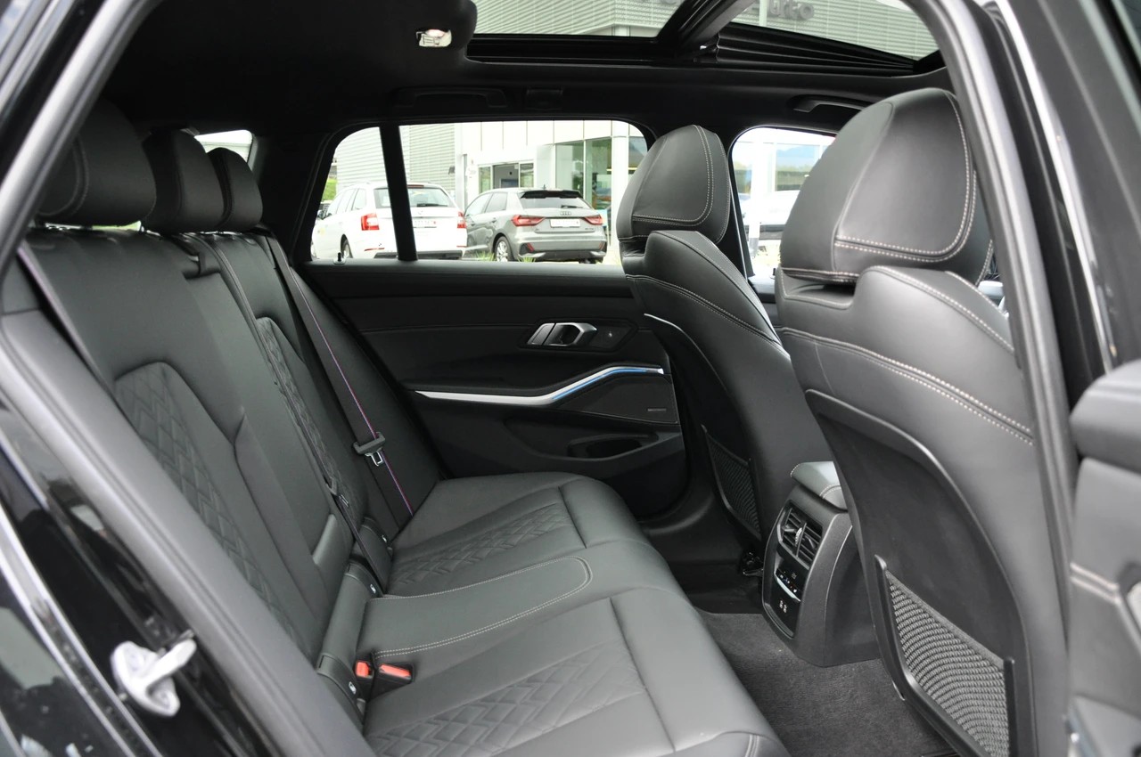 BMW M340i xDrive 48V Touring Steptronic M Sport Pro-image-15