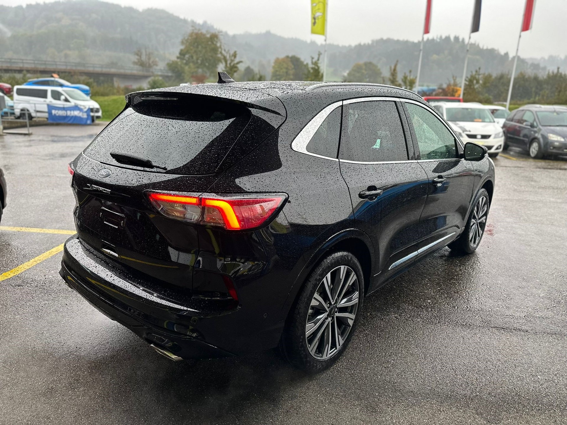 FORD Kuga 2.5 PHEV Vignale 2WD-image-6