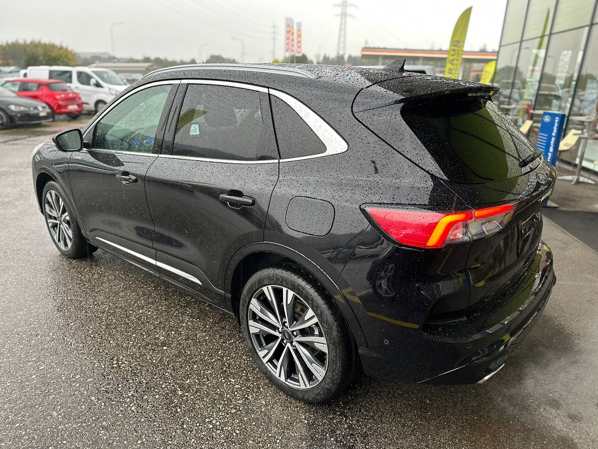 FORD Kuga 2.5 PHEV Vignale 2WD-image-4