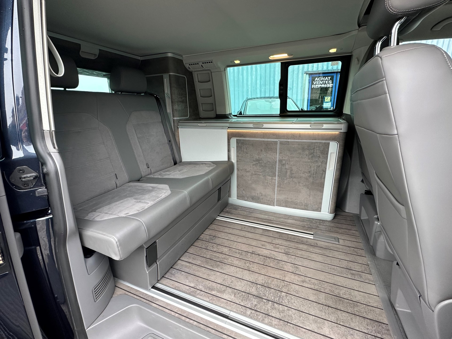 VW T6.1 California 2.0 Bi-TDI Ocean Liberty 4Motion-image-12