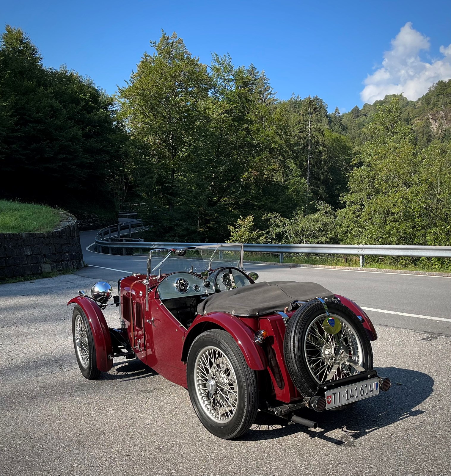 MG J2-image-2