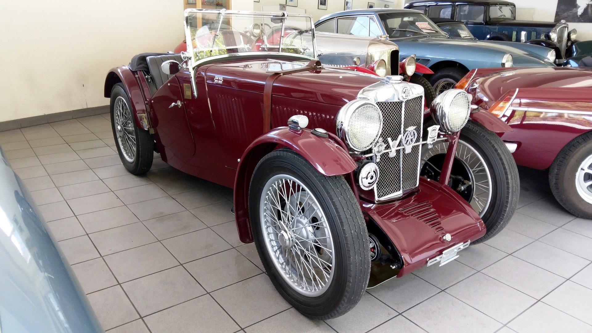 MG J2-image-5
