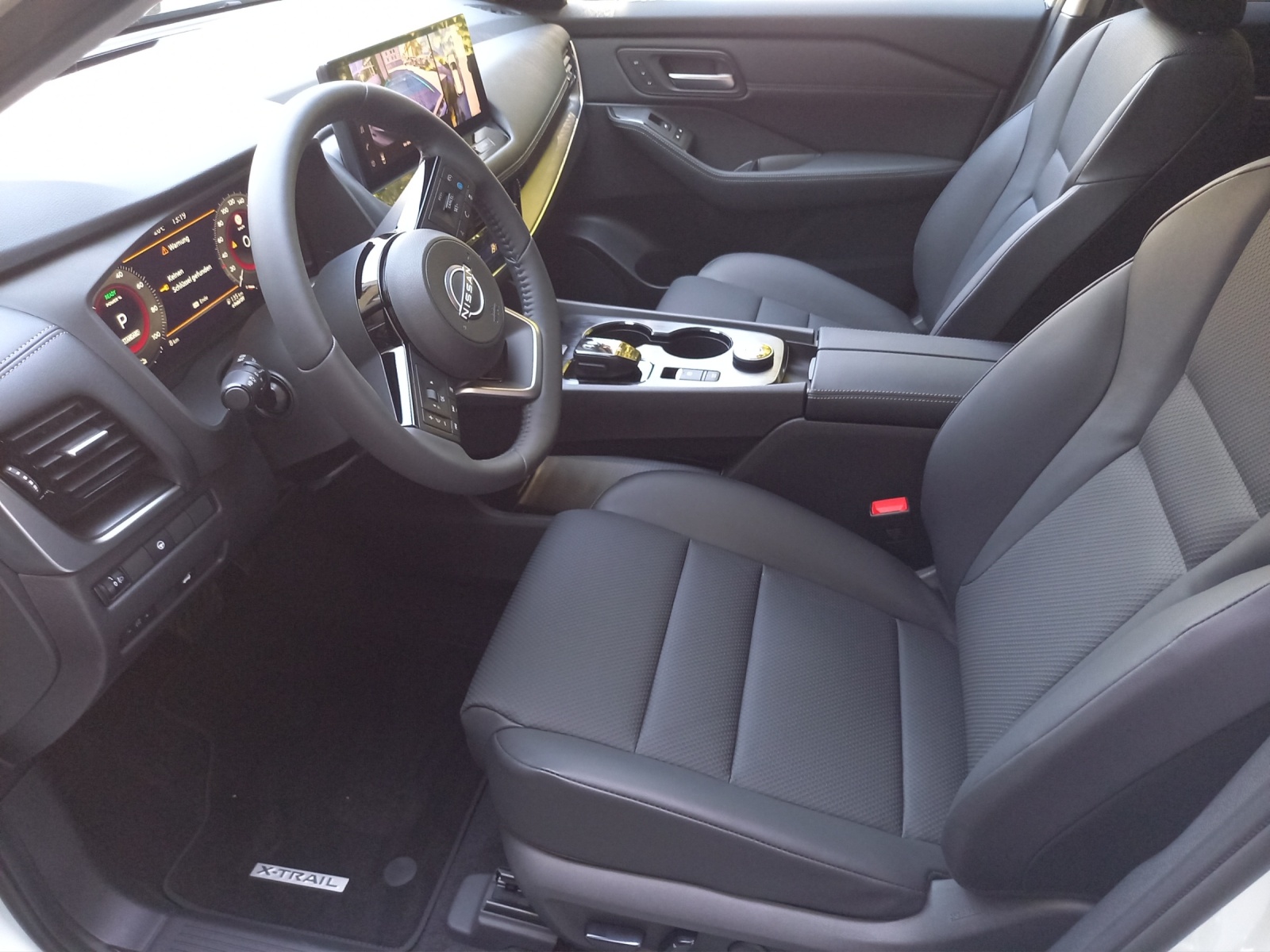 NISSAN X-Trail 1.5 VC-T N-Trek e-4orce-image-8