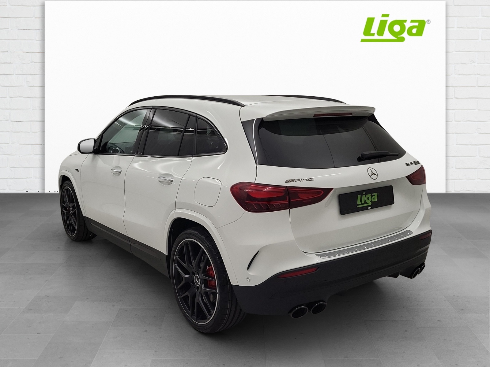 MERCEDES-BENZ AMG GLA 45 S 4Matic+-image-3