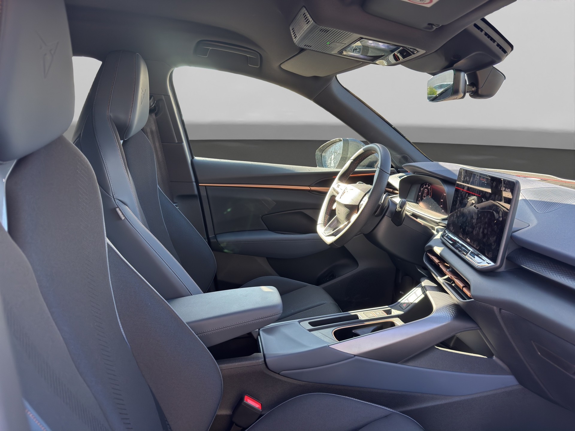 CUPRA Terramar 1.5 eTSI DSG-image-9