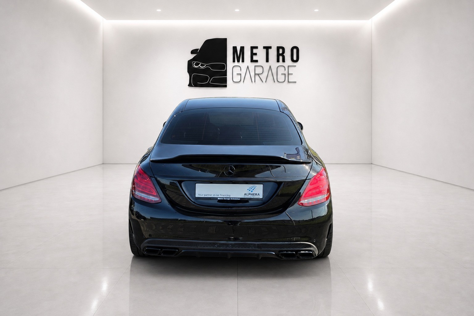 MERCEDES-BENZ C 63 S AMG Speedshift-showroom-element-3