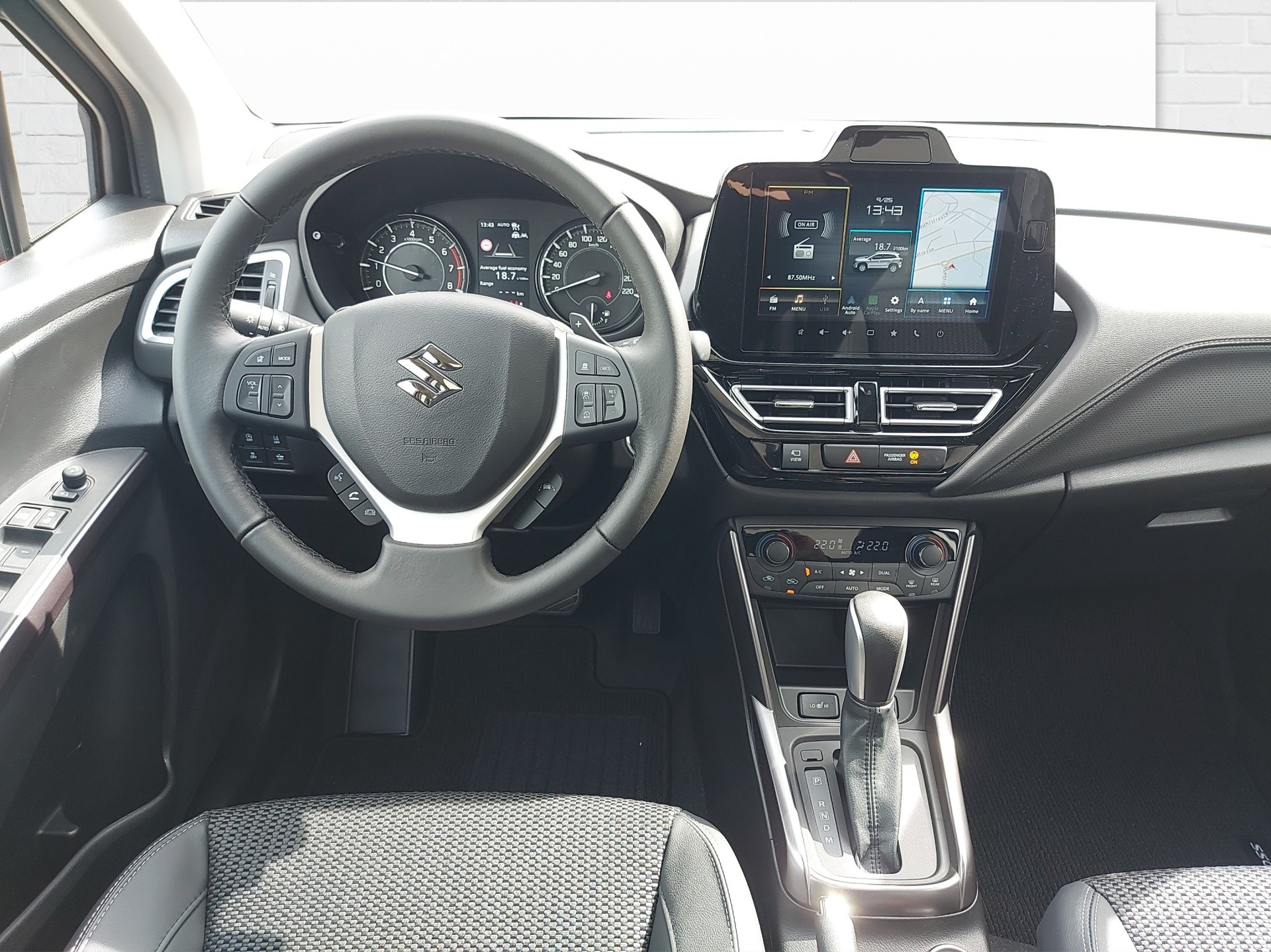 SUZUKI S-Cross 1.4 T Compact Top Hybrid 4x4-image-6