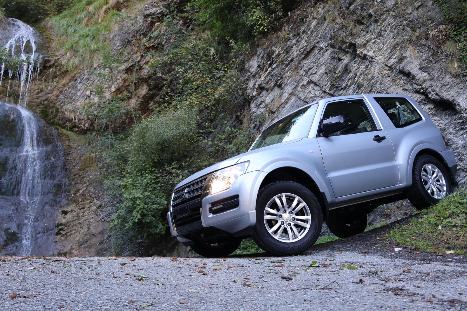 MITSUBISHI Pajero 3.2 DI-D Value Automatic