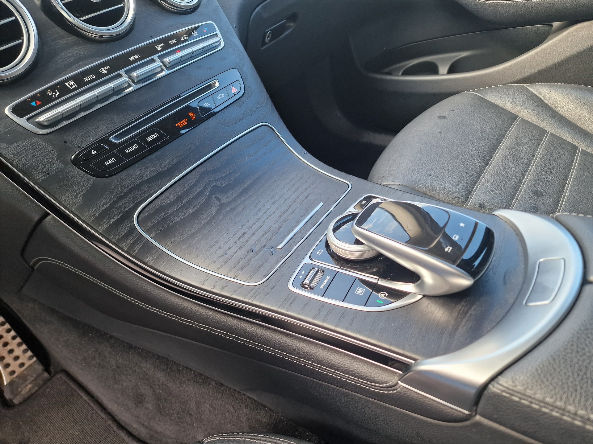 MERCEDES-BENZ GLC 250 AMG Line 4Matic 9G-Tronic 24Mt Gara-image-14
