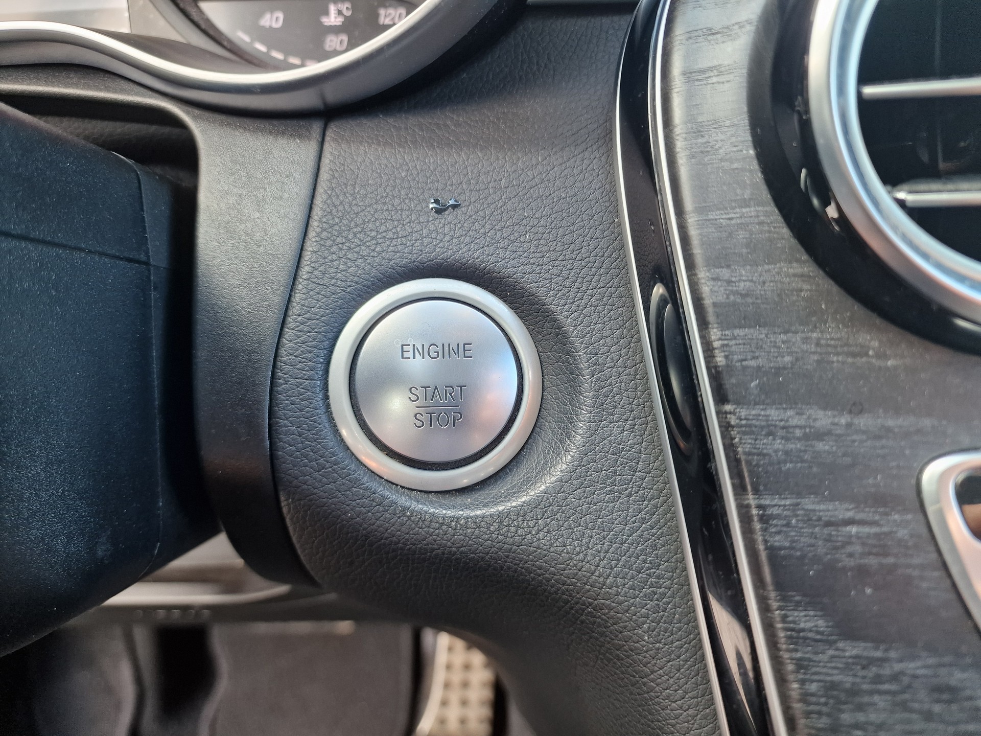 MERCEDES-BENZ GLC 250 AMG Line 4Matic 9G-Tronic 24Mt Gara-image-13